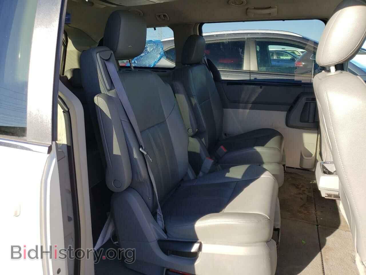 2008 CHRYSLER MINIVAN - VIN: 2A8HR54P28R709987 - Фото 10
