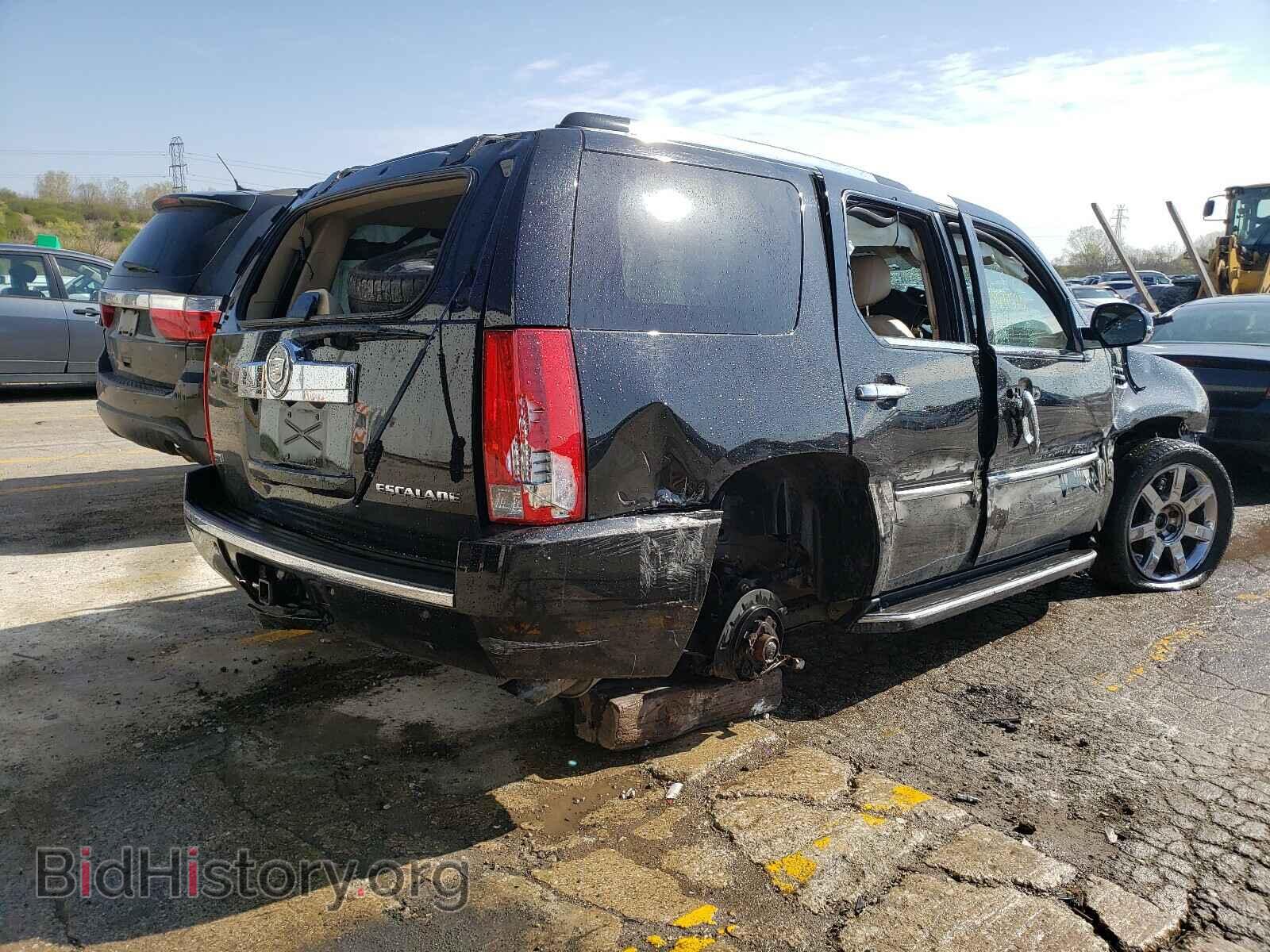 2011 CADILLAC ESCALADE - VIN: 1GYS4BEF0BR230524 - Фото 4