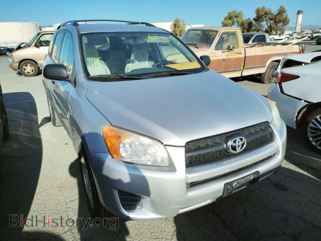 Фотография 2T3BF4DVXBW096111 - TOYOTA RAV4 2011