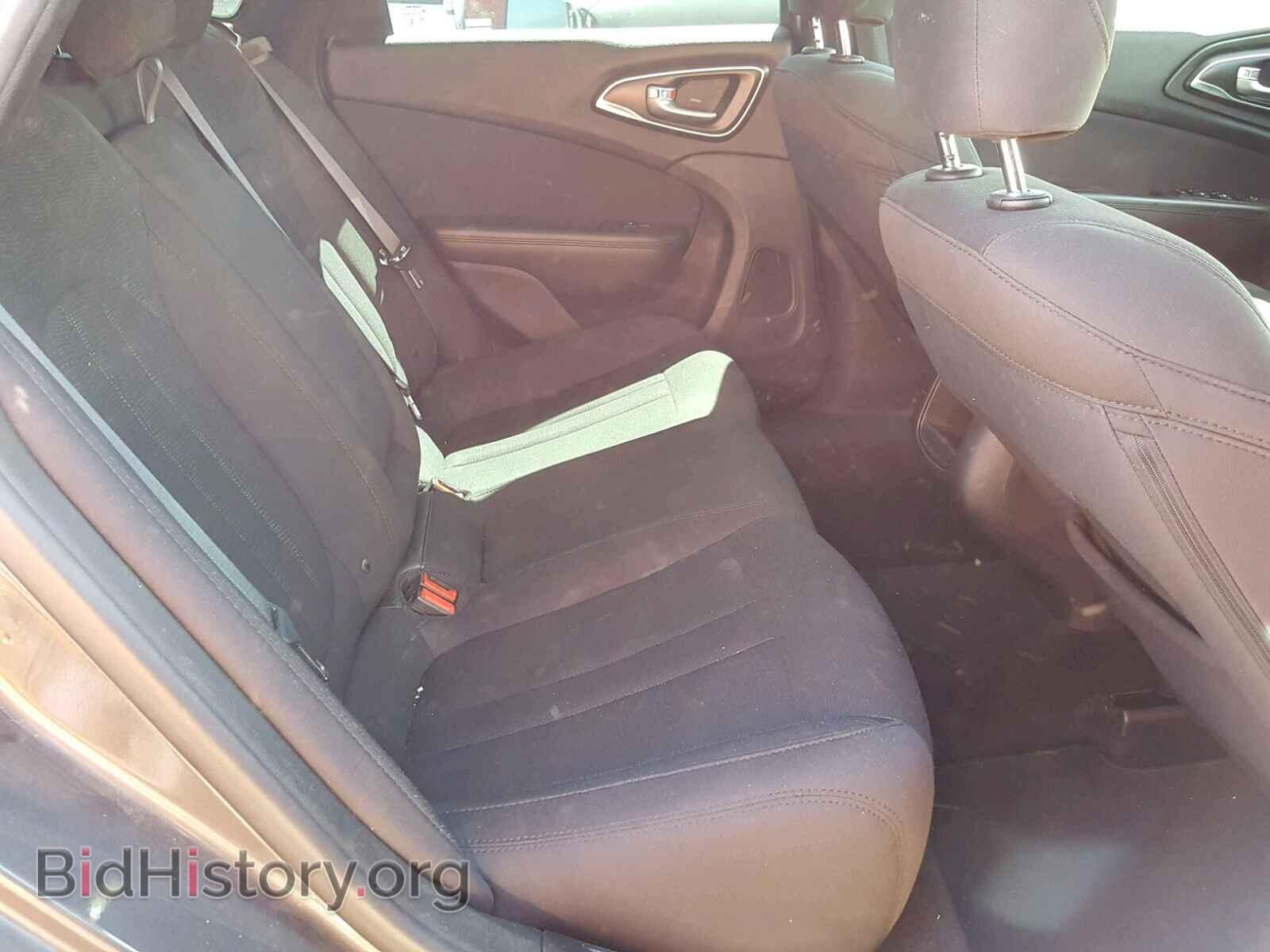 2016 CHRYSLER 200 - VIN: 1C3CCCAB6GN110980 - Фото 6