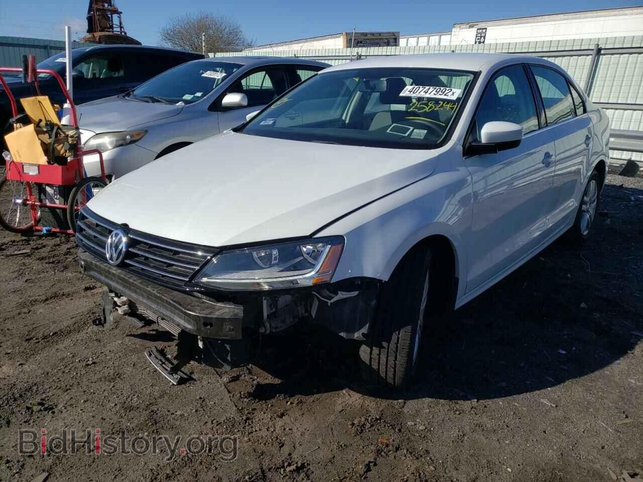 2017 VOLKSWAGEN JETTA - VIN: 3VW2B7AJXHM258244 - Фото 2