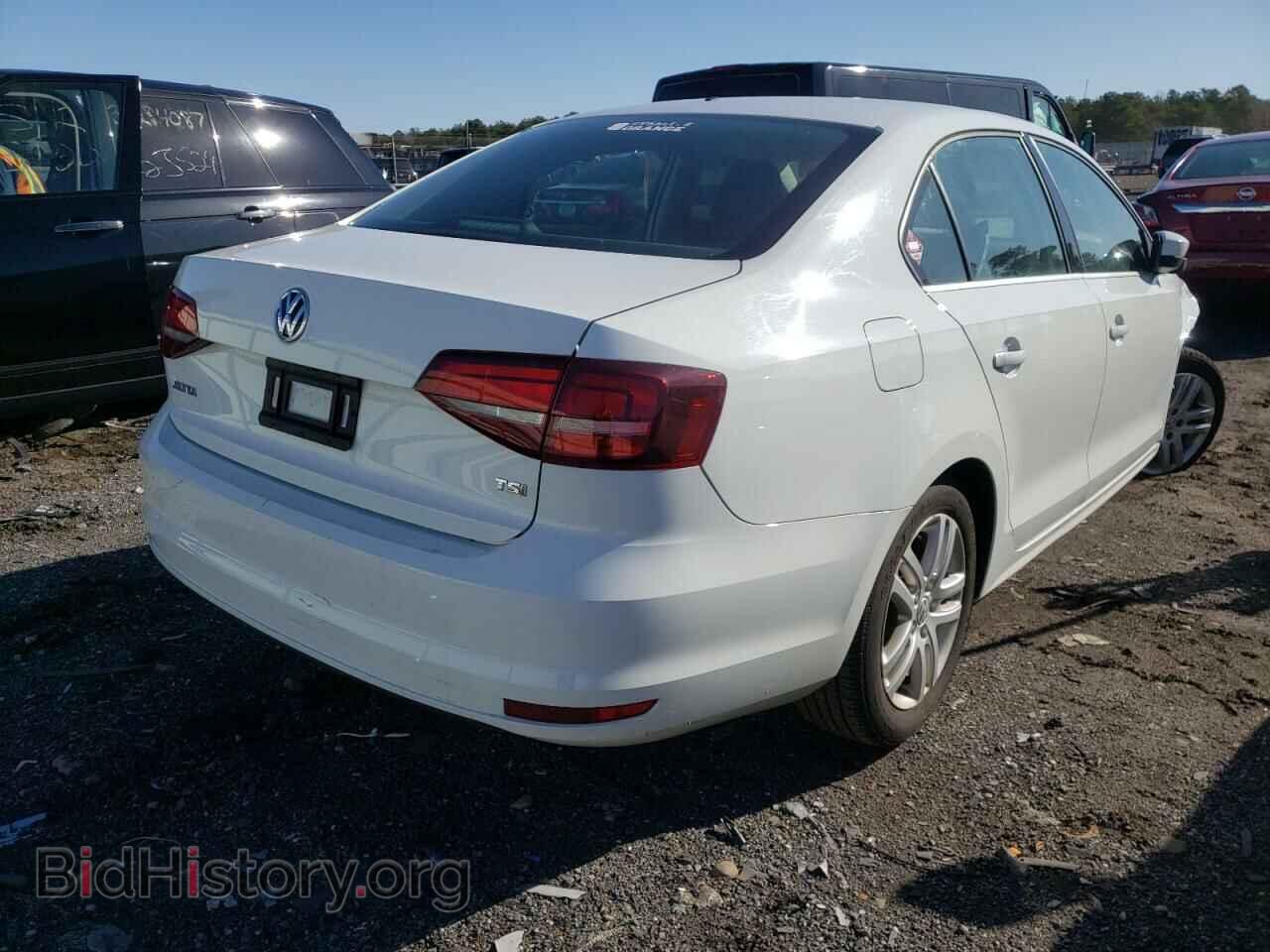 2017 VOLKSWAGEN JETTA - VIN: 3VW2B7AJXHM258244 - Фото 4