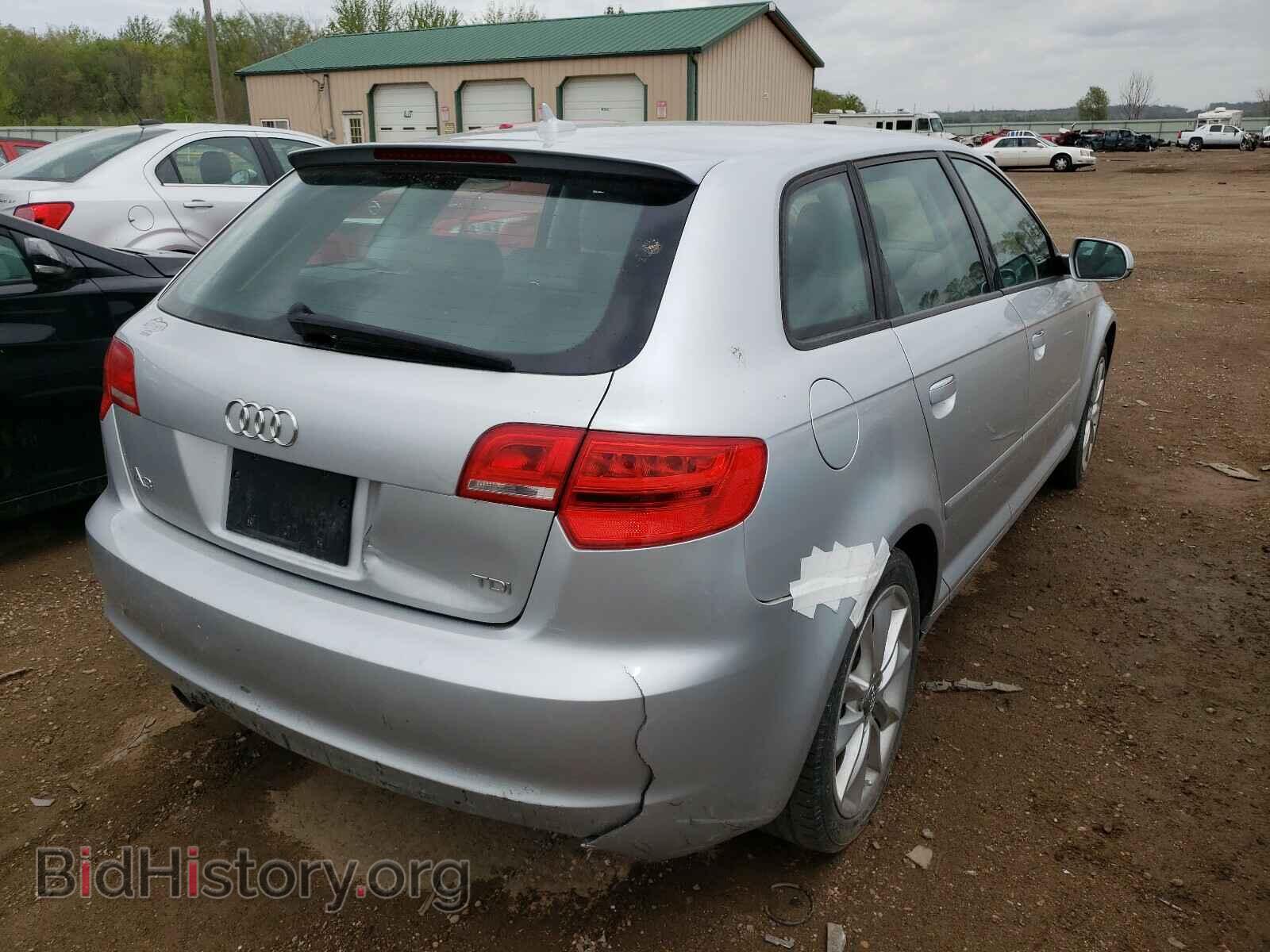 2011 AUDI A3 - VIN: WAUBJAFM1BA008754 - Фото 4