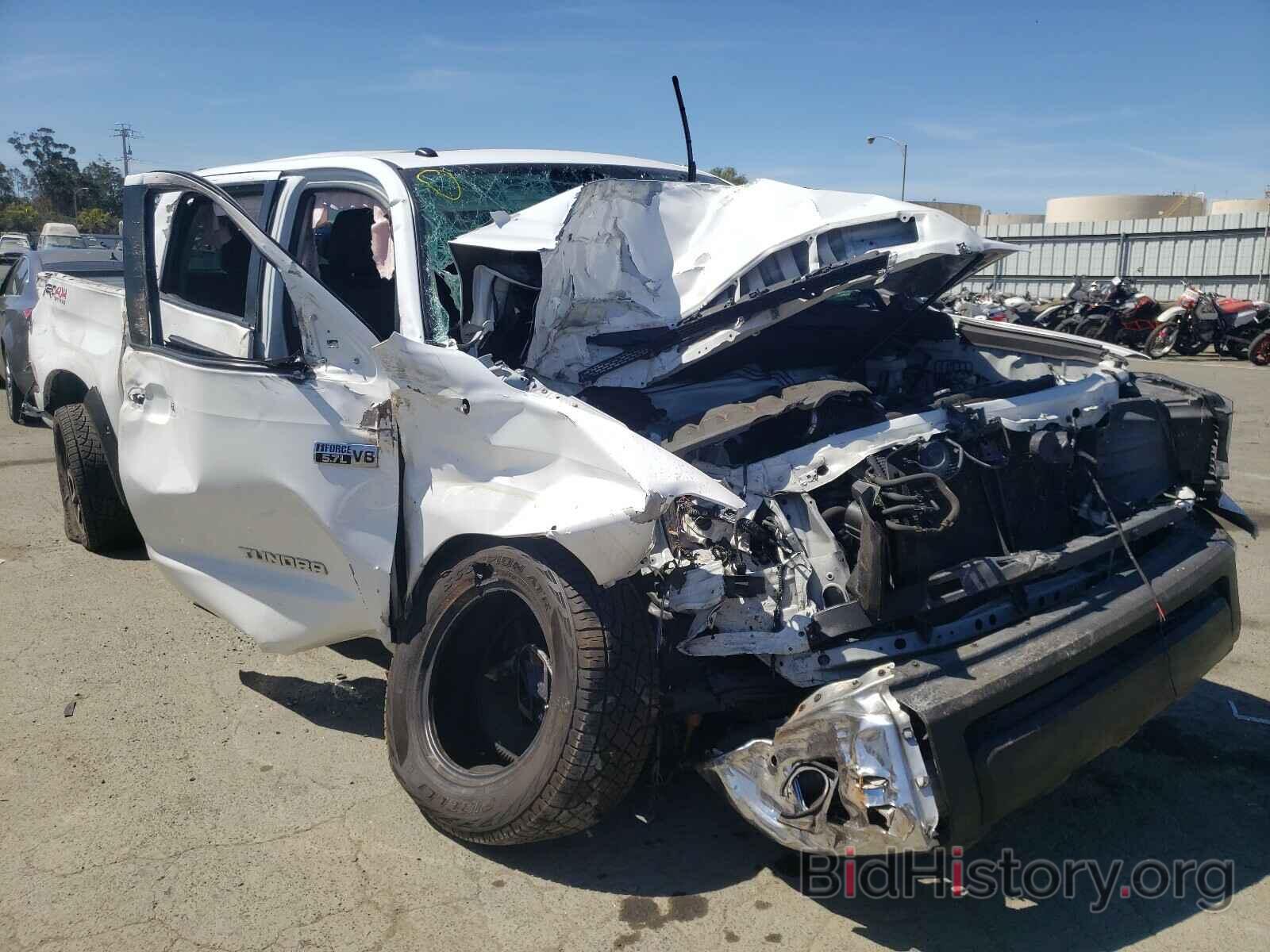 Photo 5TFHY5F16JX776151 - TOYOTA TUNDRA 2018