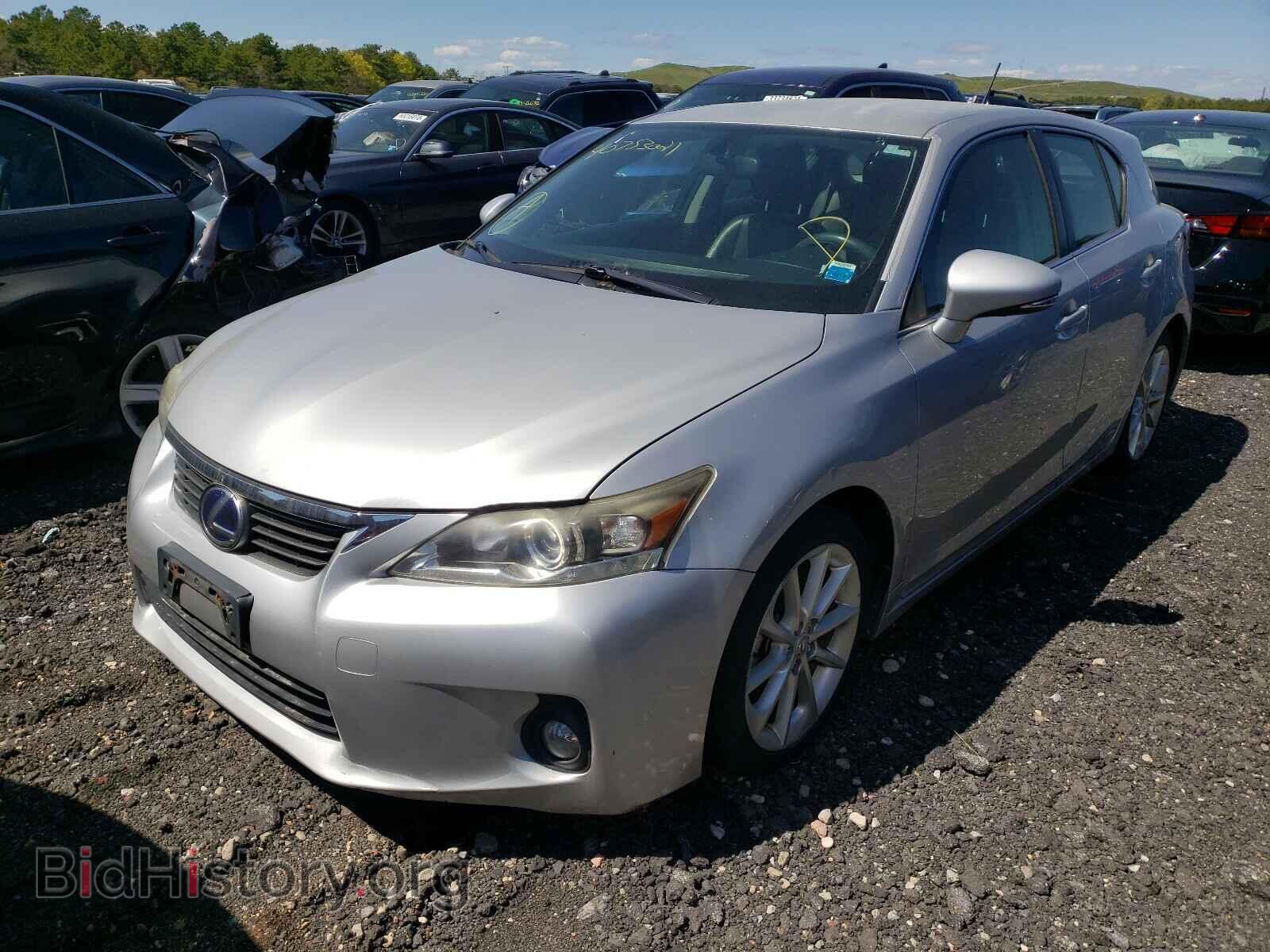 2011 LEXUS CT 200 - VIN: JTHKD5BH3B2015031 - Фото 2