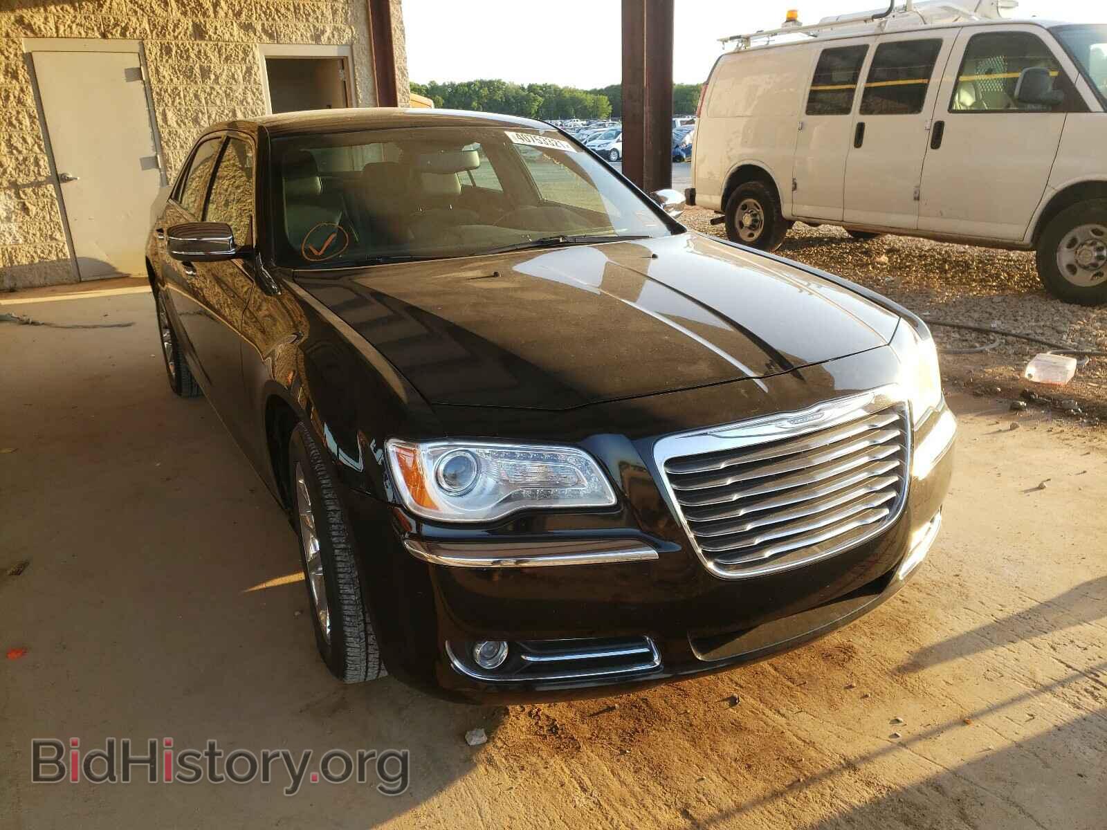 Фотография 2C3CCAEG8EH379921 - CHRYSLER 300 2014