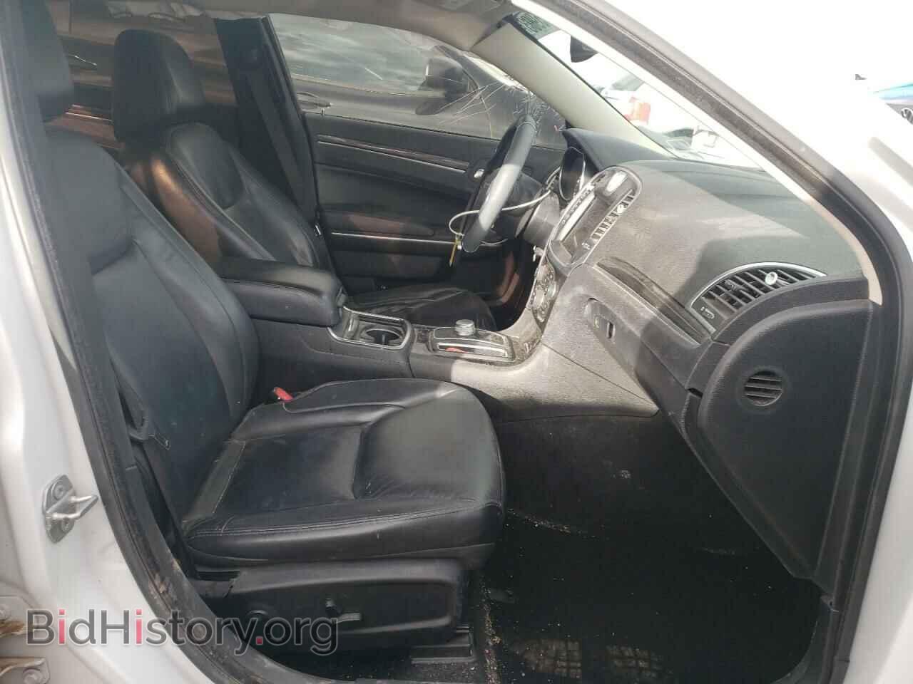 2019 CHRYSLER 300 - VIN: 2C3CCAAG4KH746055 - Фото 7
