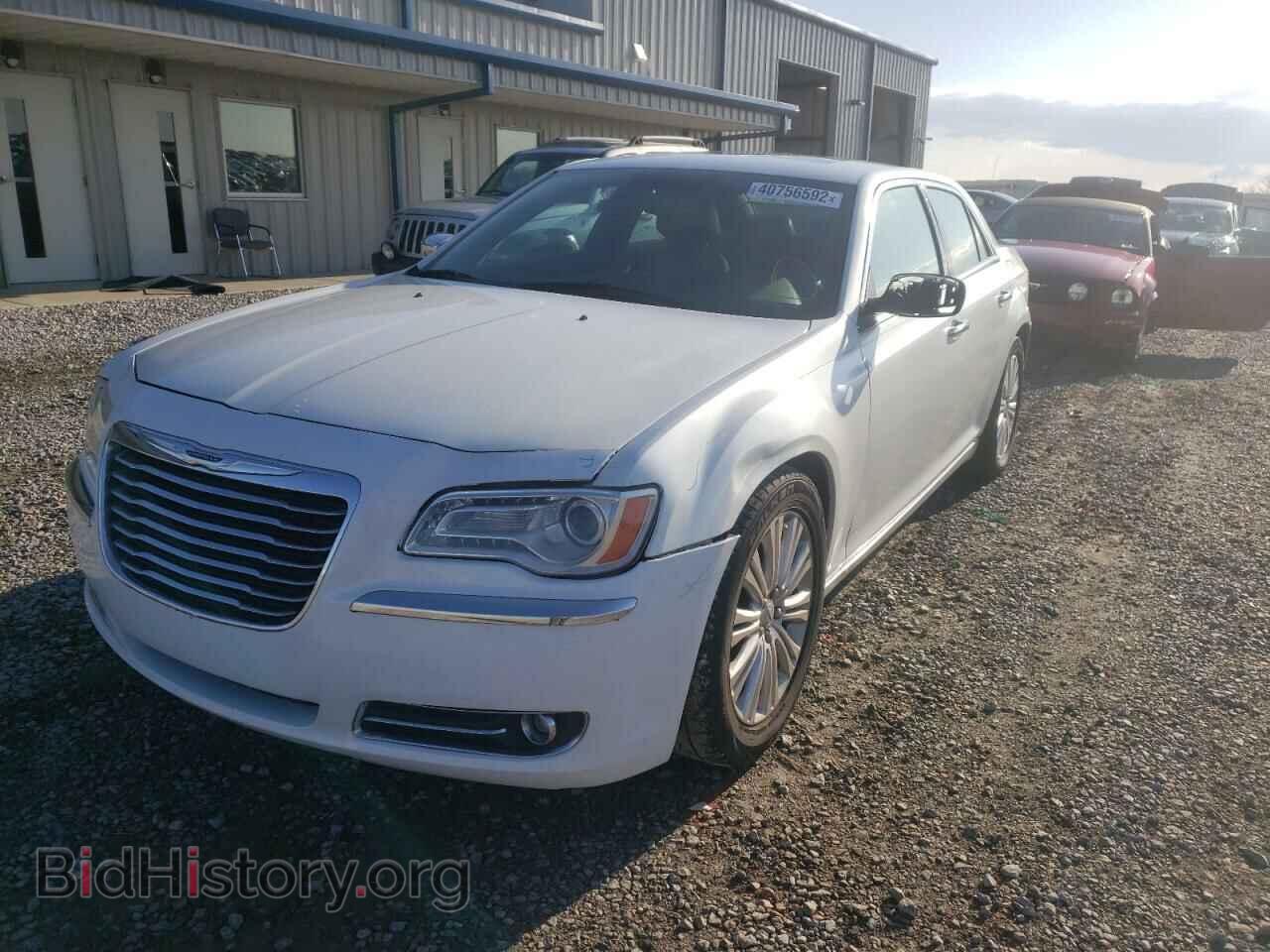 2013 CHRYSLER 300 - VIN: 2C3CCAEG1DH505132 - Фото 2