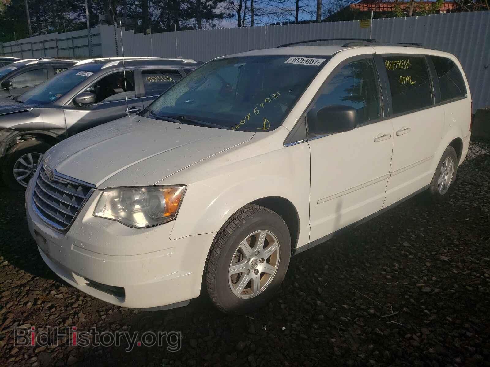 2010 CHRYSLER MINIVAN - VIN: 2A4RR2D1XAR400418 - Фото 2