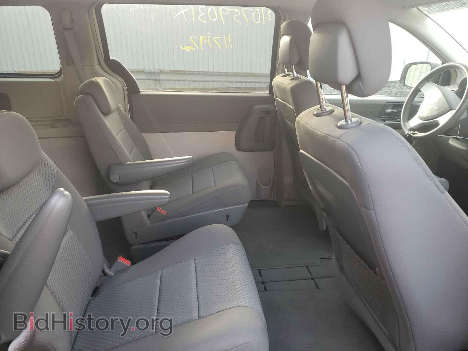 2010 CHRYSLER MINIVAN - VIN: 2A4RR2D1XAR400418 - Фото 6