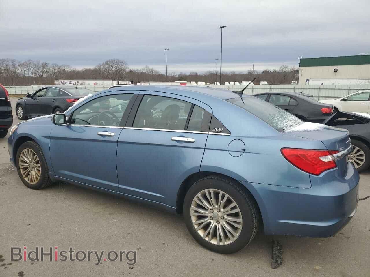 2011 CHRYSLER 200 - VIN: 1C3BC2FG7BN551455 - Фото 2