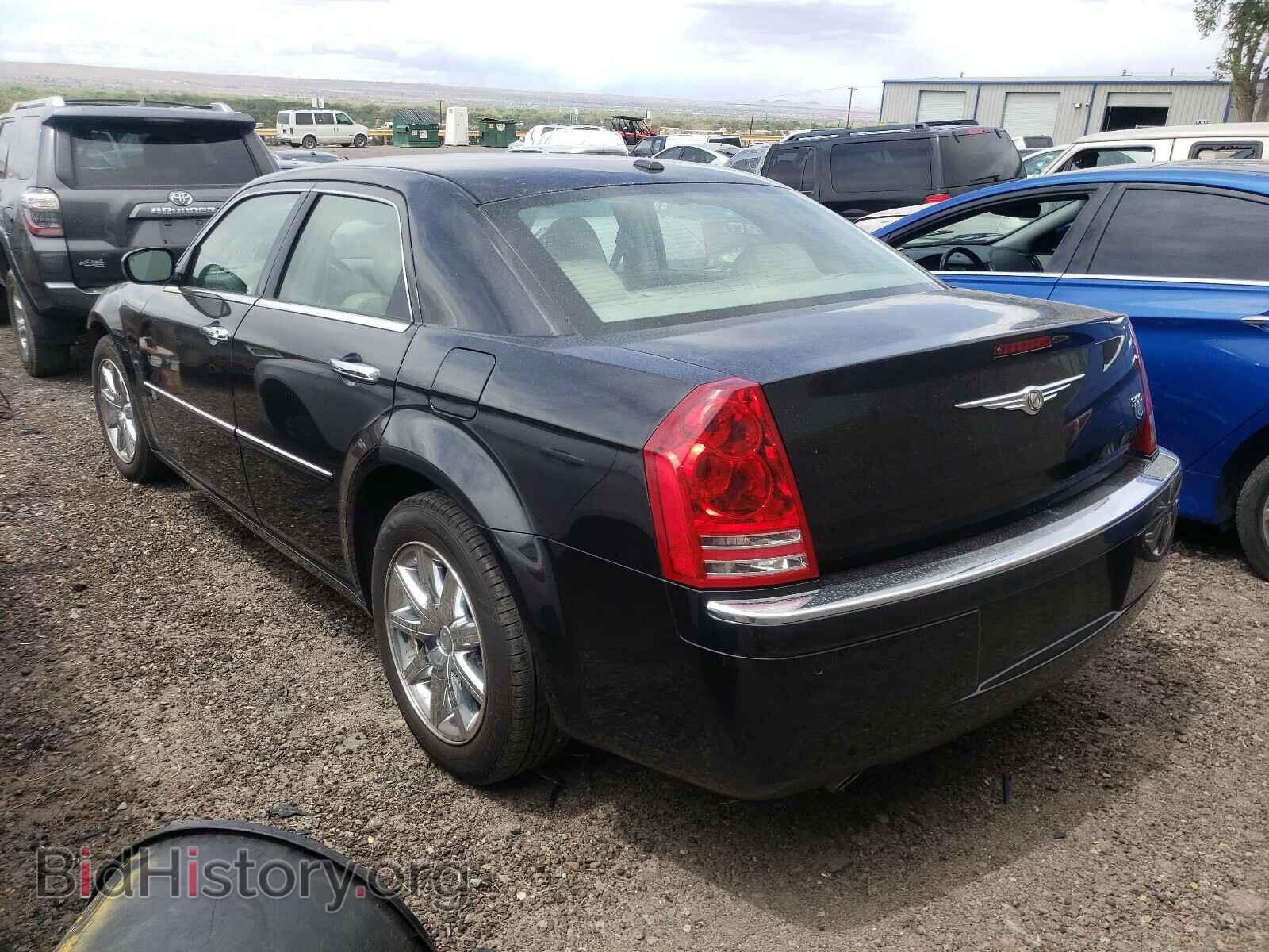 2010 CHRYSLER 300 - VIN: 2C3CA6CTXAH126208 - Фото 3