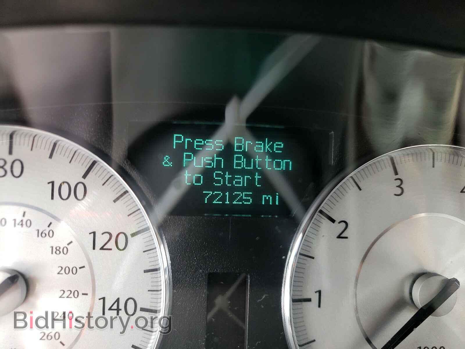 2010 CHRYSLER 300 - VIN: 2C3CA6CTXAH126208 - Фото 8