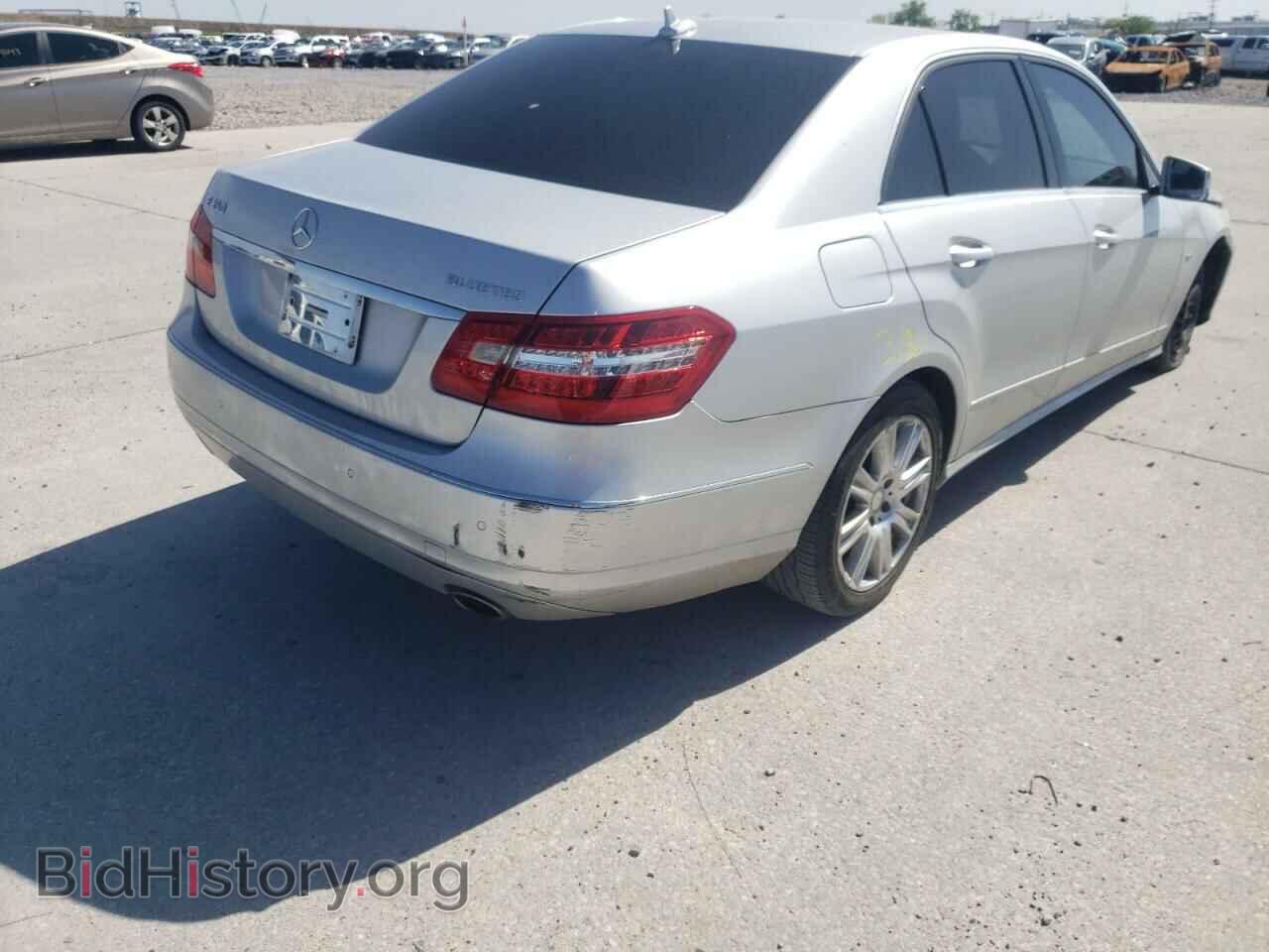 2012 MERCEDES-BENZ E-CLASS - VIN: WDDHF2EB6CA568393 - Фото 4
