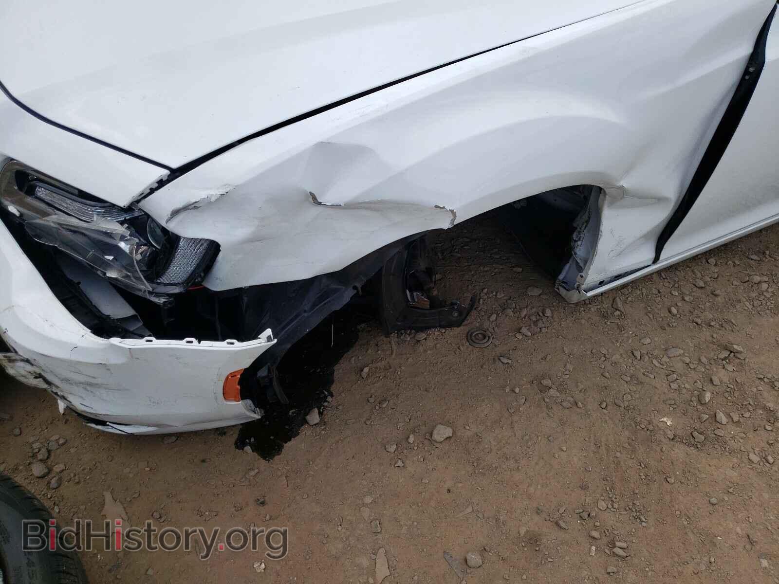 2019 CHRYSLER 300 - VIN: 2C3CCABG1KH569544 - Фото 9