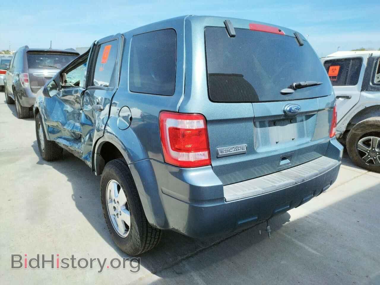 2011 FORD ESCAPE - VIN: 1FMCU0C75BKB00124 - Фото 3