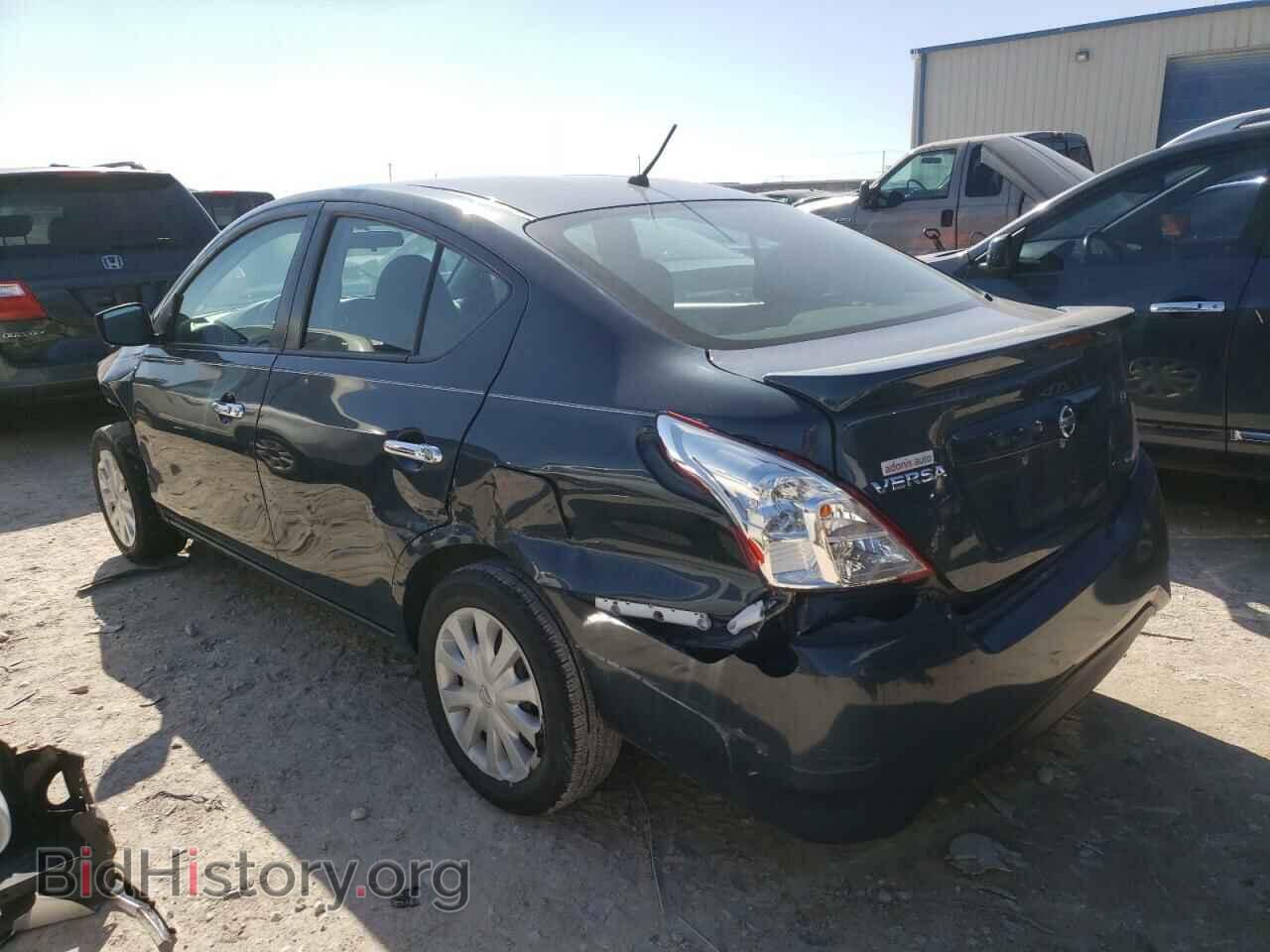 2017 NISSAN VERSA - VIN: 3N1CN7AP3HL883810 - Фото 2