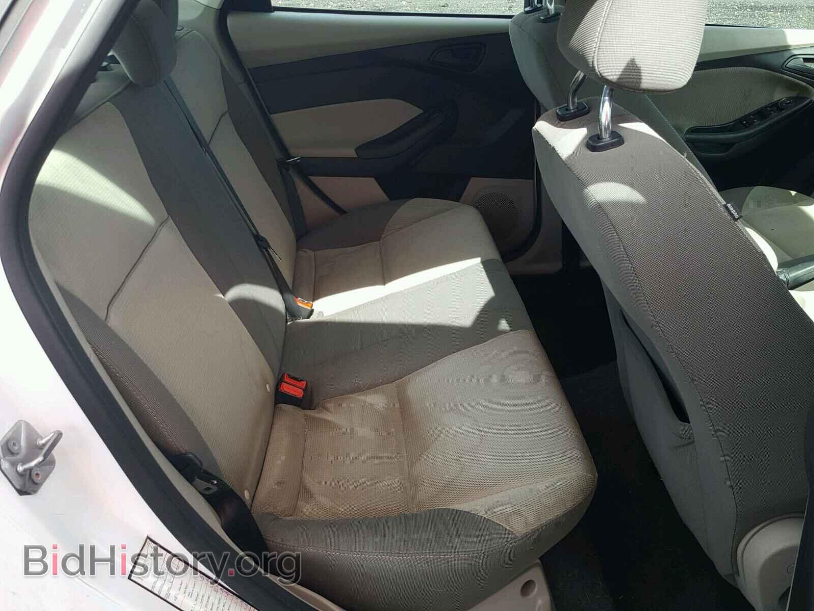 2012 Ford FOCUS (VIN 1FAHP3F21CL186293) — фото 6 из 10
