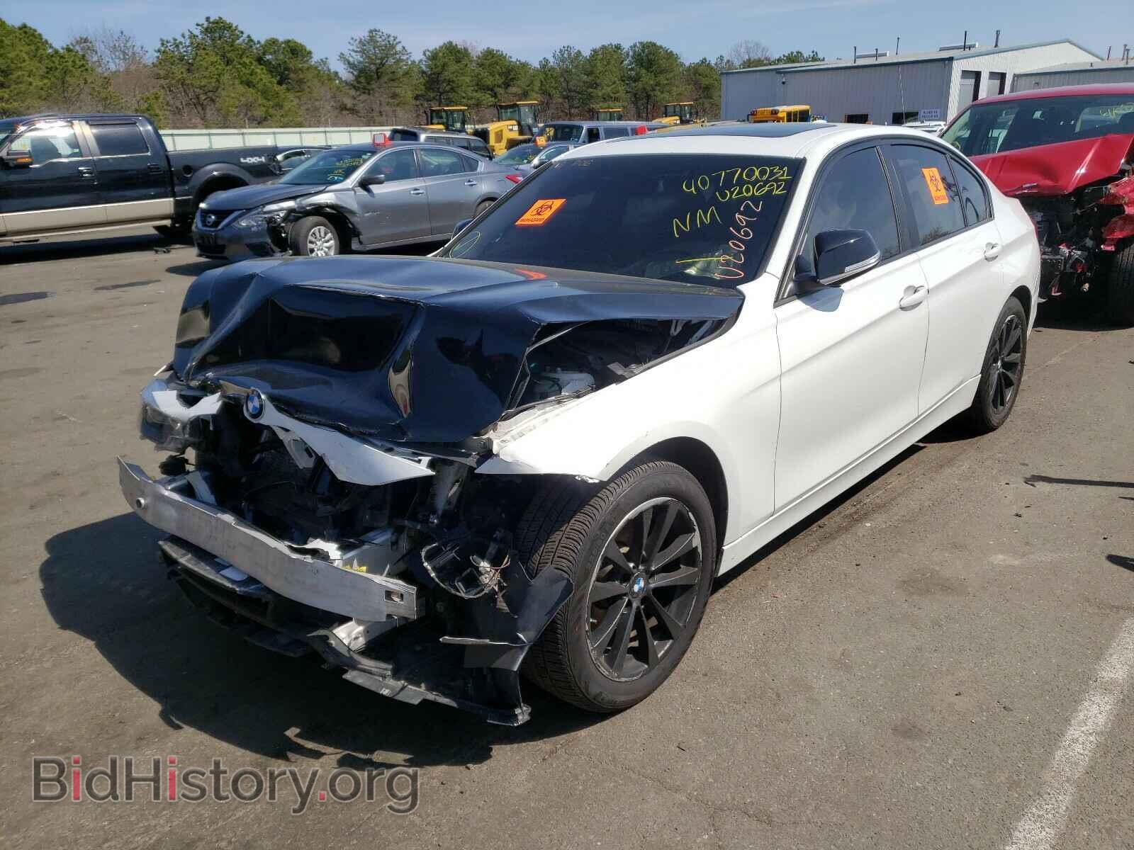 2016 BMW 3 SERIES - VIN: WBA8E5G59GNU20692 - Фото 2
