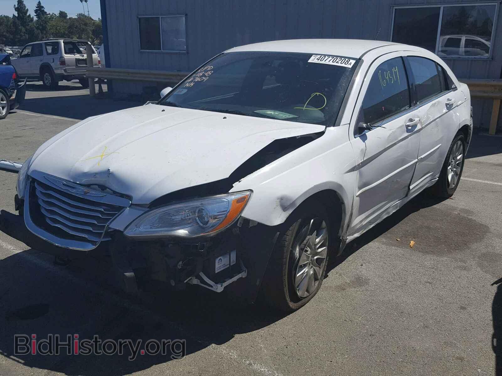 2012 CHRYSLER 200 - VIN: 1C3CCBAB7CN207609 - Photo 2