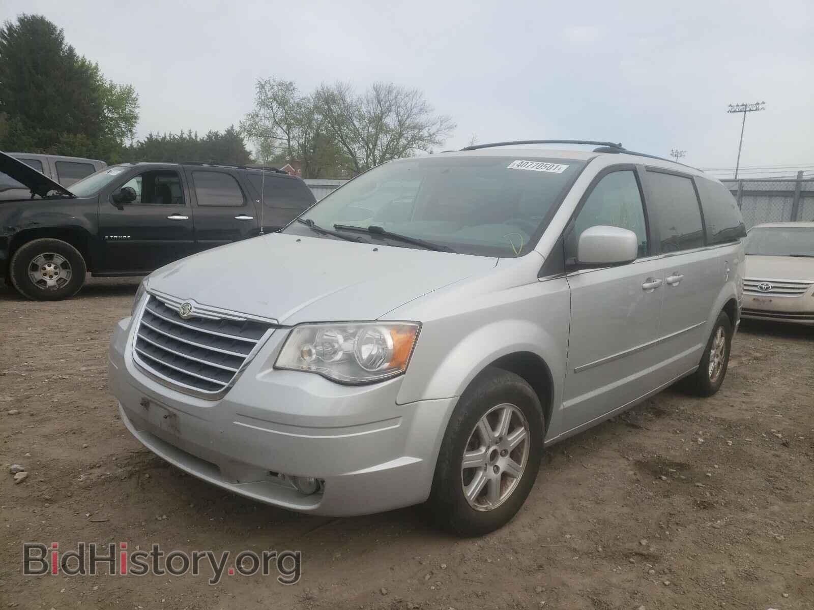 2010 CHRYSLER MINIVAN - VIN: 2A4RR5D15AR324348 - Фото 2