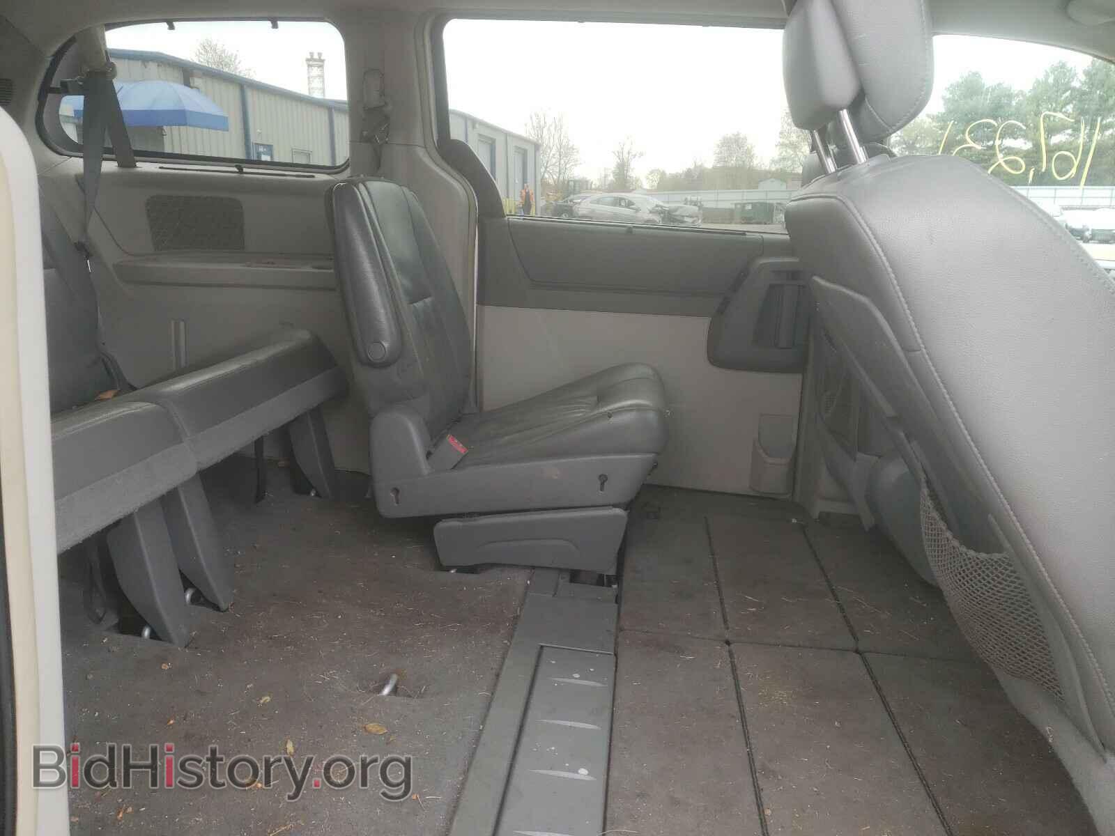 2010 CHRYSLER MINIVAN - VIN: 2A4RR5D15AR324348 - Фото 6
