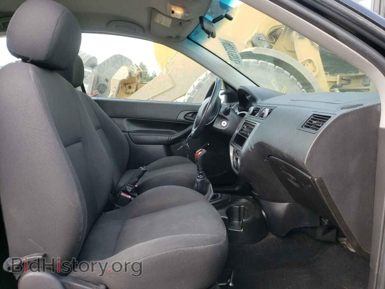2006 FORD FOCUS - VIN: 1FAFP31N56W165393 - Фото 5