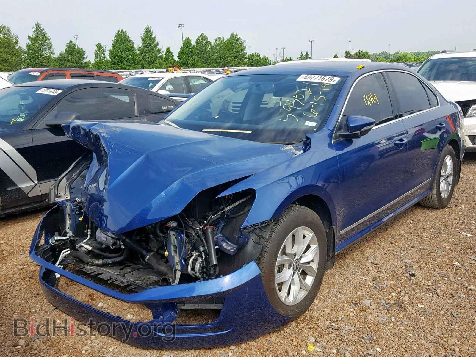 2017 VOLKSWAGEN PASSAT - VIN: 1VWAT7A35HC004968 - Фото 2