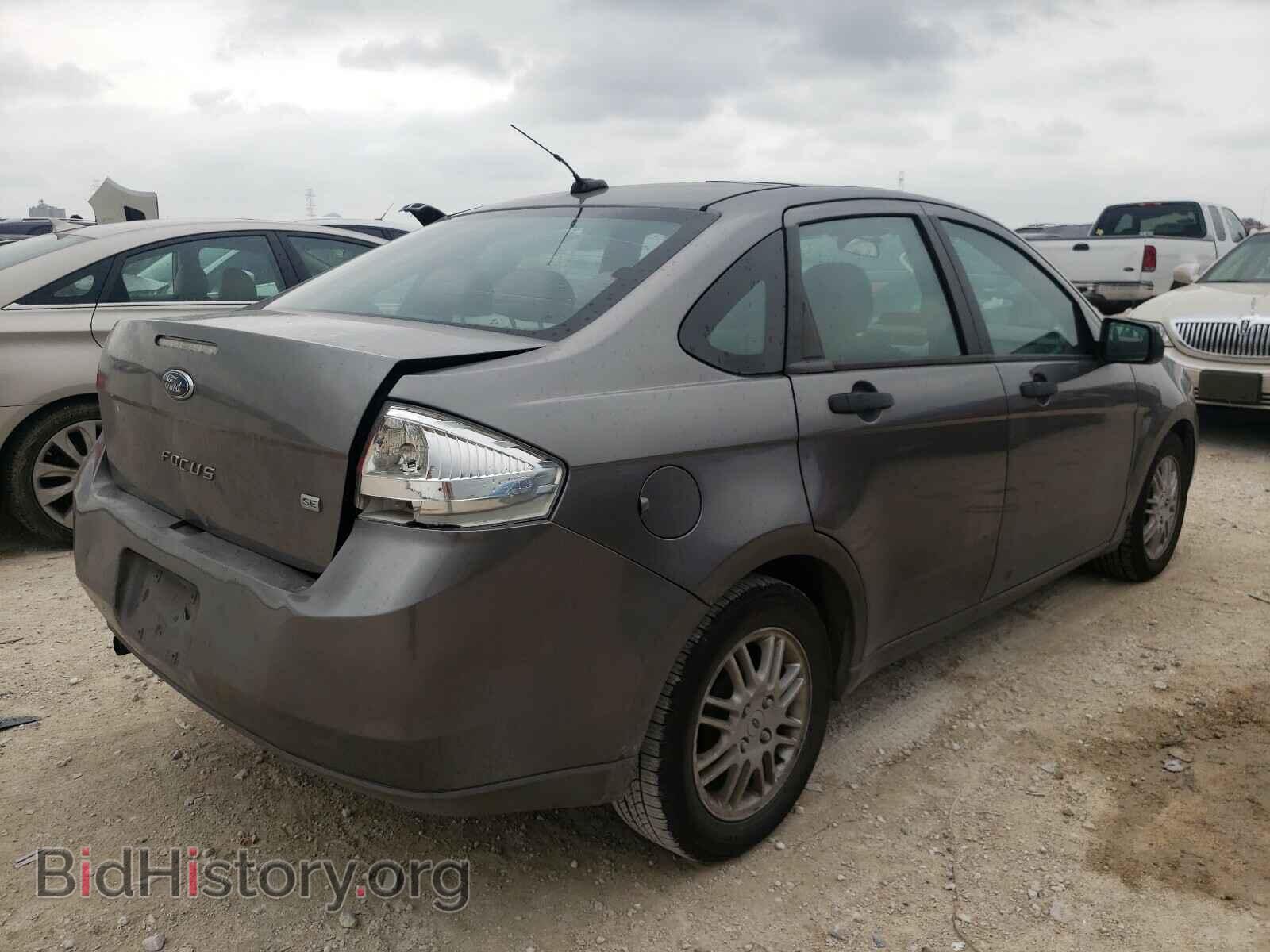 2011 FORD FOCUS - VIN: 1FAHP3FN0BW102939 - Photo 4
