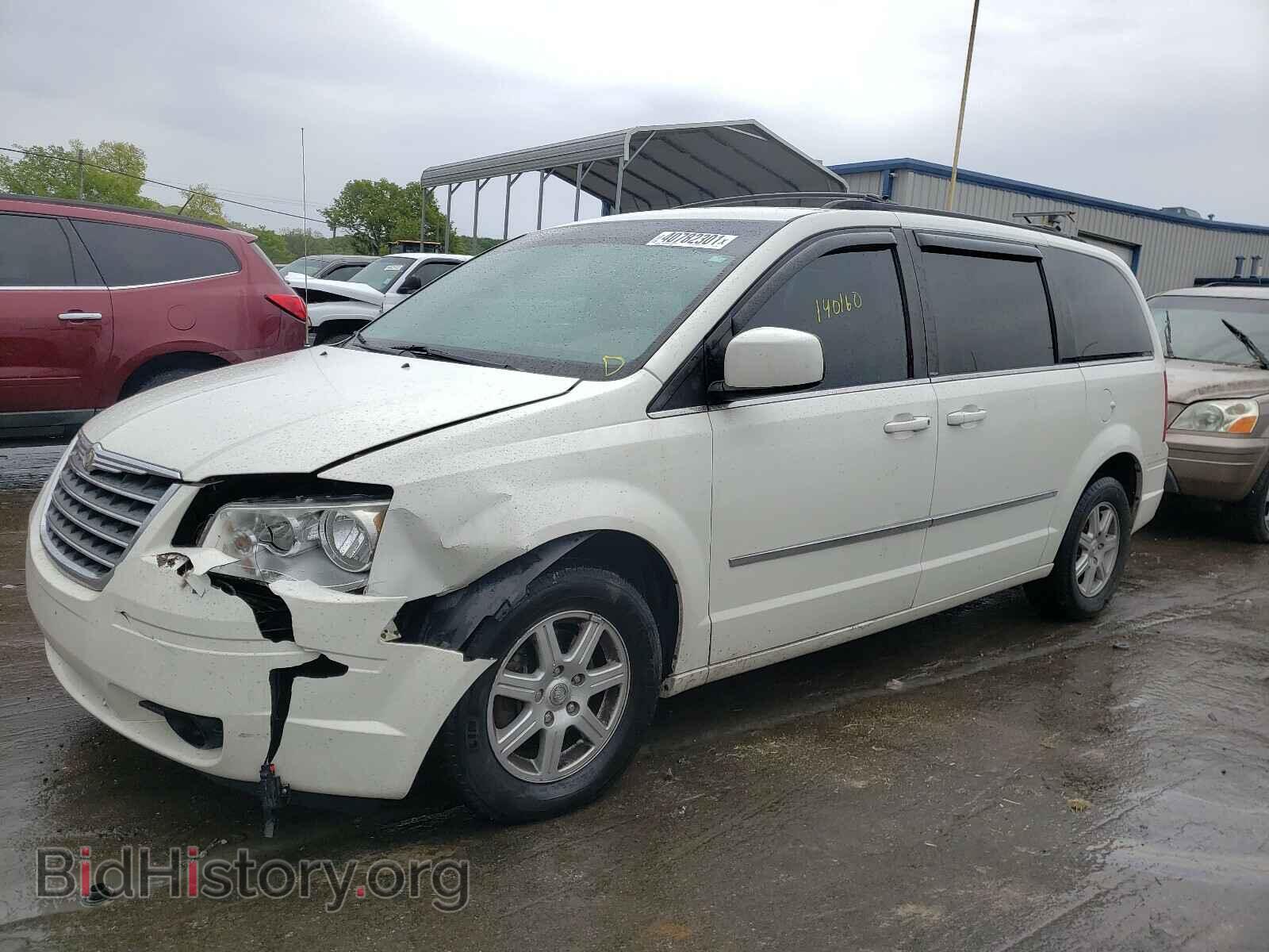 2010 CHRYSLER MINIVAN - VIN: 2A4RR5DX8AR185921 - Photo 2