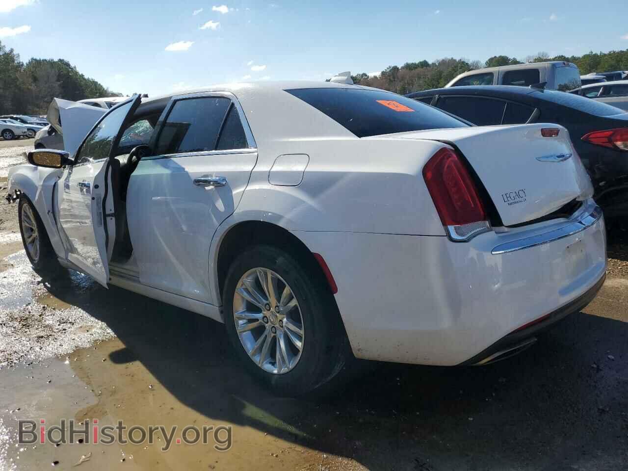 2017 CHRYSLER 300 - VIN: 2C3CCAEG2HH564793 - Фото 2