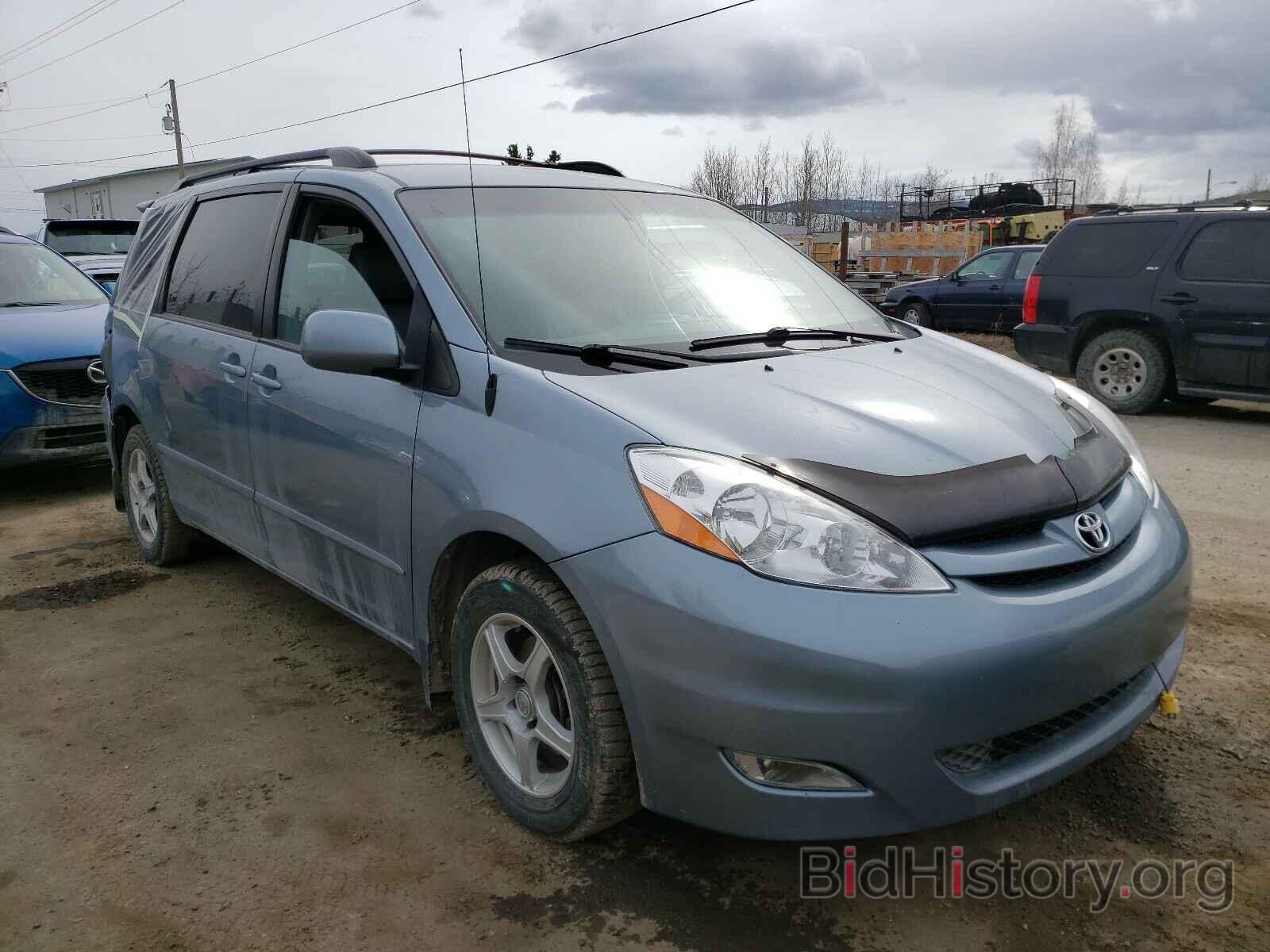 Фотография 5TDKK4CC9AS308590 - TOYOTA SIENNA 2010