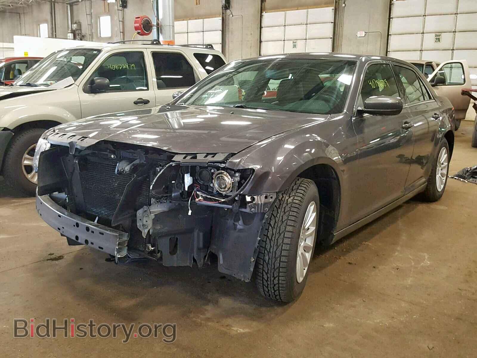 2013 CHRYSLER 300 - VIN: 2C3CCAAG6DH690977 - Фото 2