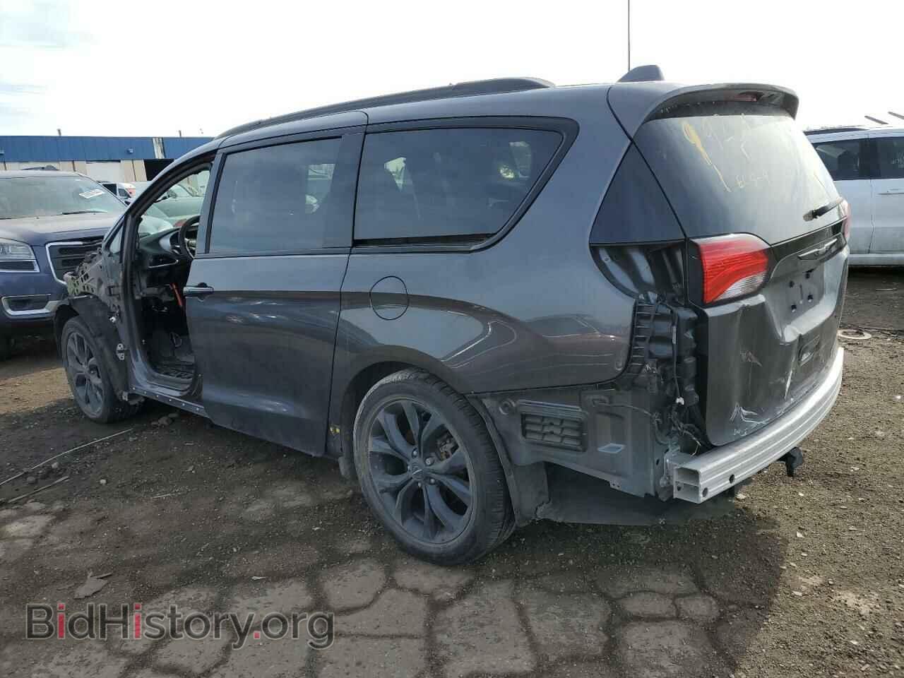 2018 CHRYSLER PACIFICA - VIN: 2C4RC1EG6JR289256 - Фото 2