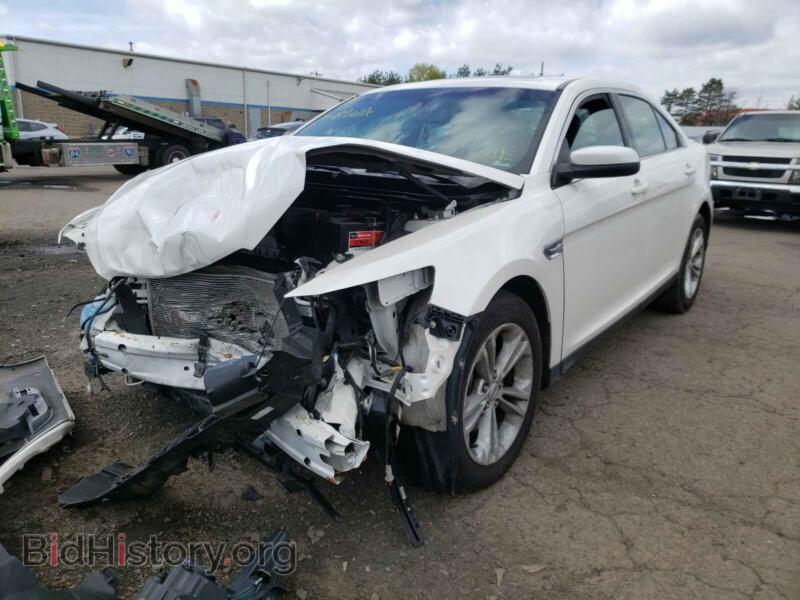 2018 Ford TAURUS (VIN 1FAHP2E85JG112221) — фото 2 из 10