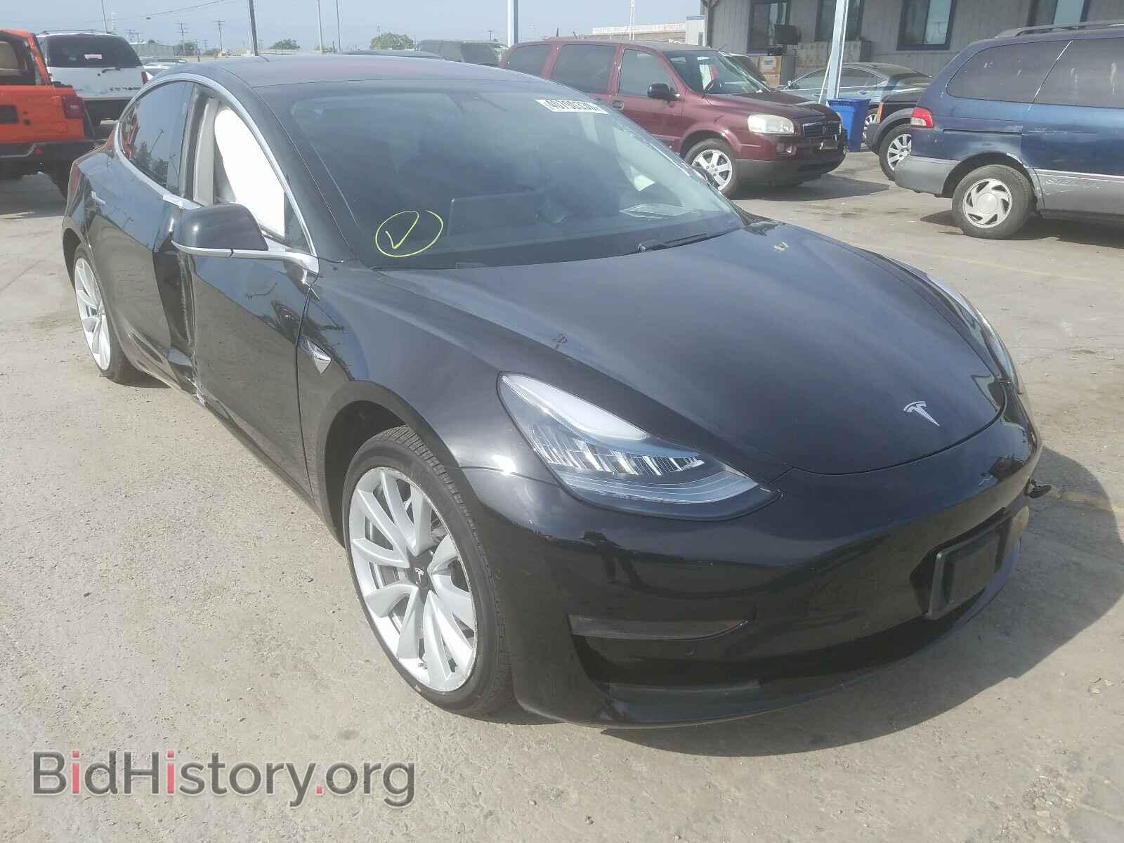 Photo 5YJ3E1EA0JF010729 - TESLA MODEL 3 2018