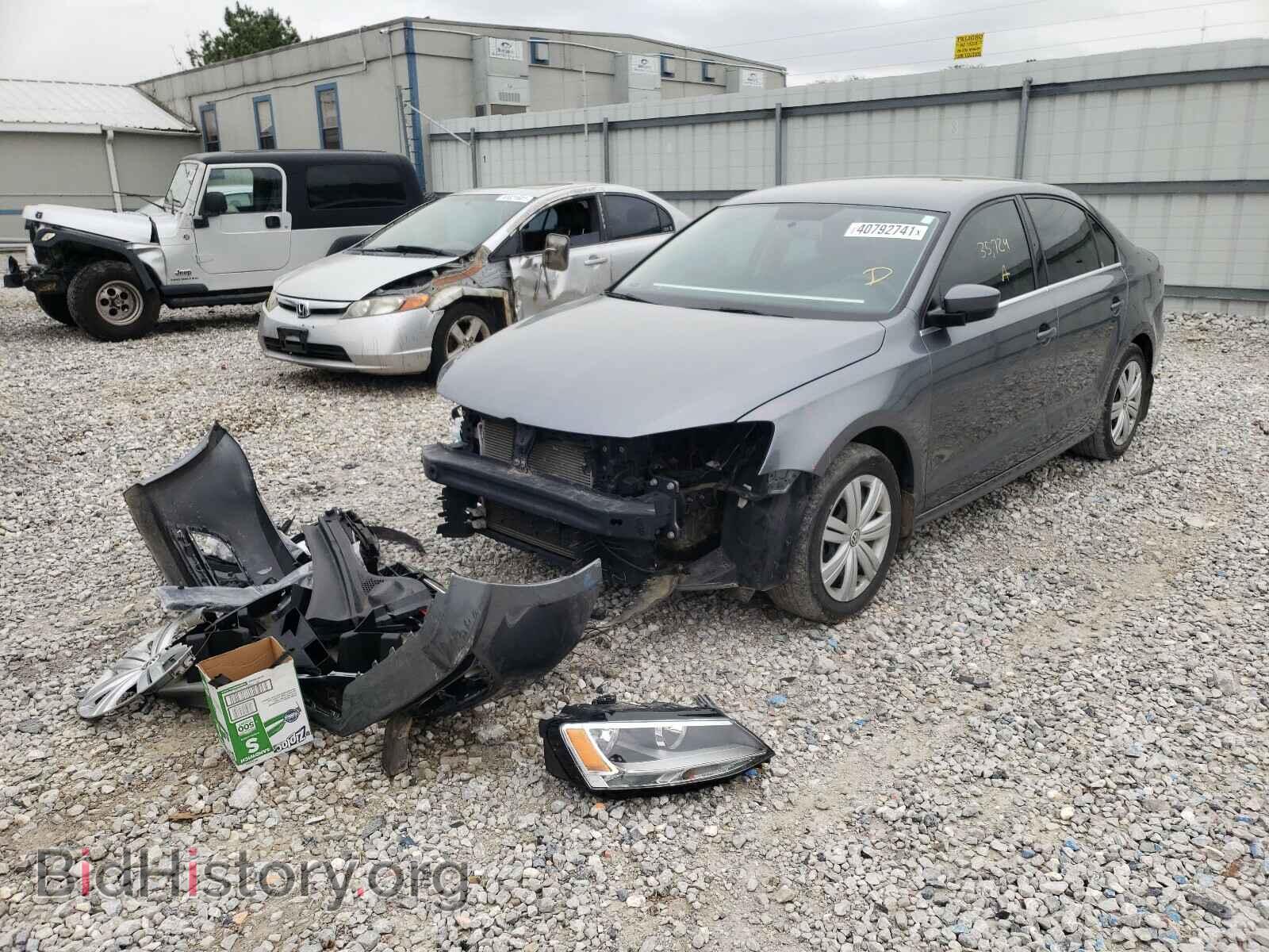 2017 VOLKSWAGEN JETTA - VIN: 3VW2B7AJ6HM399179 - Photo 2