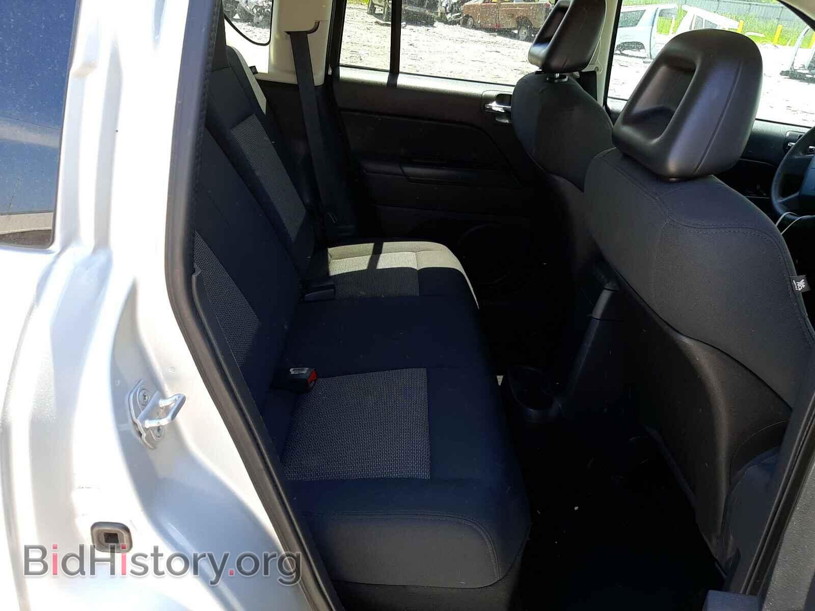 2009 JEEP COMPASS - VIN: 1J4FT47B09D102821 - Photo 6