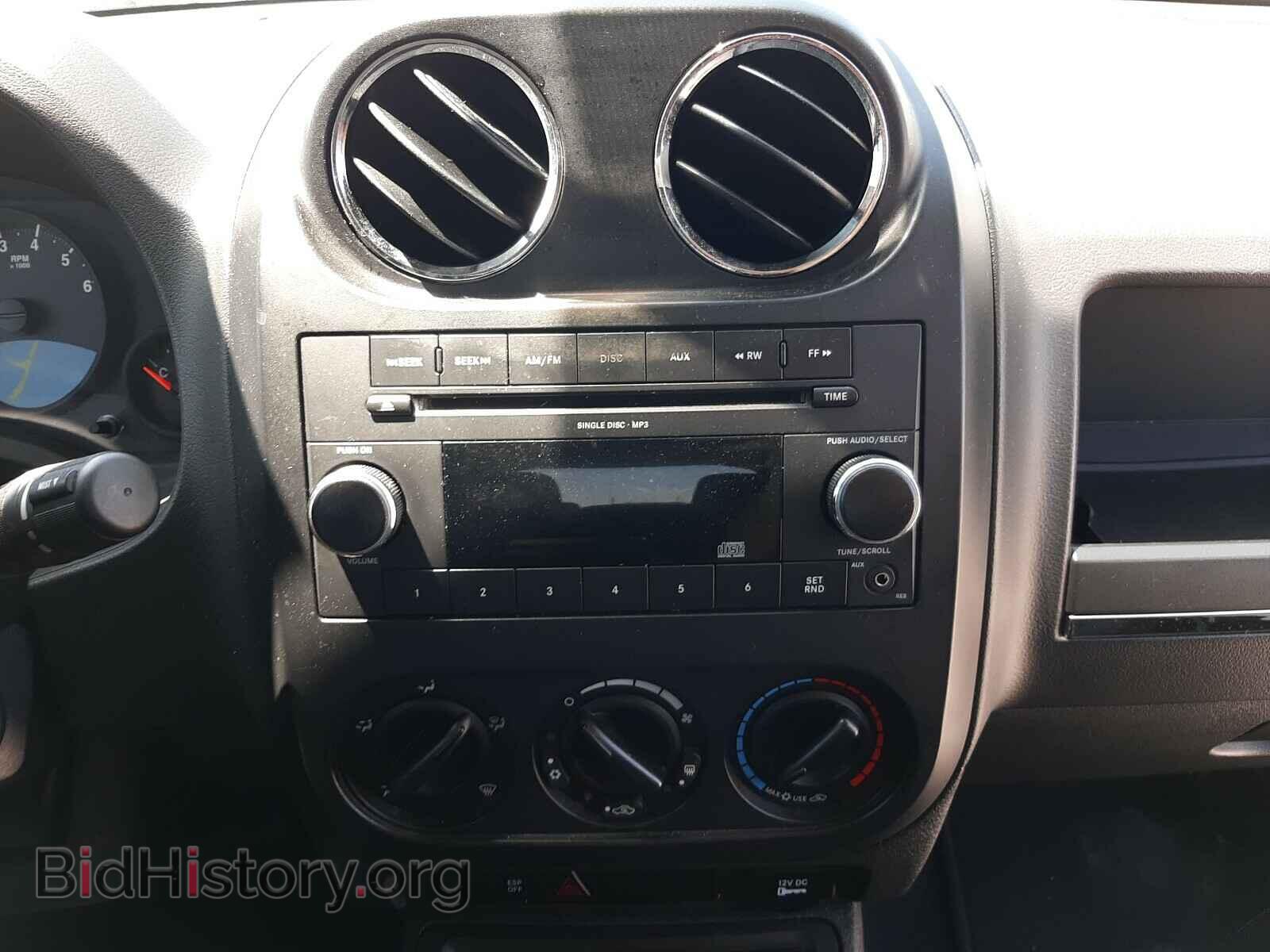 2009 JEEP COMPASS - VIN: 1J4FT47B09D102821 - Photo 9