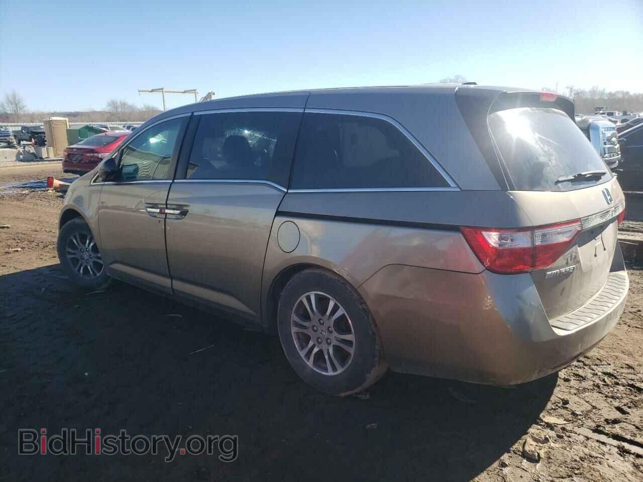 2011 HONDA All Models - VIN: 5FNRL5H60BB087696 - Фото 2