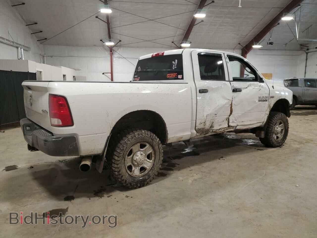 2017 RAM All Models - VIN: 3C6UR5CJ1HG591026 - Photo 3
