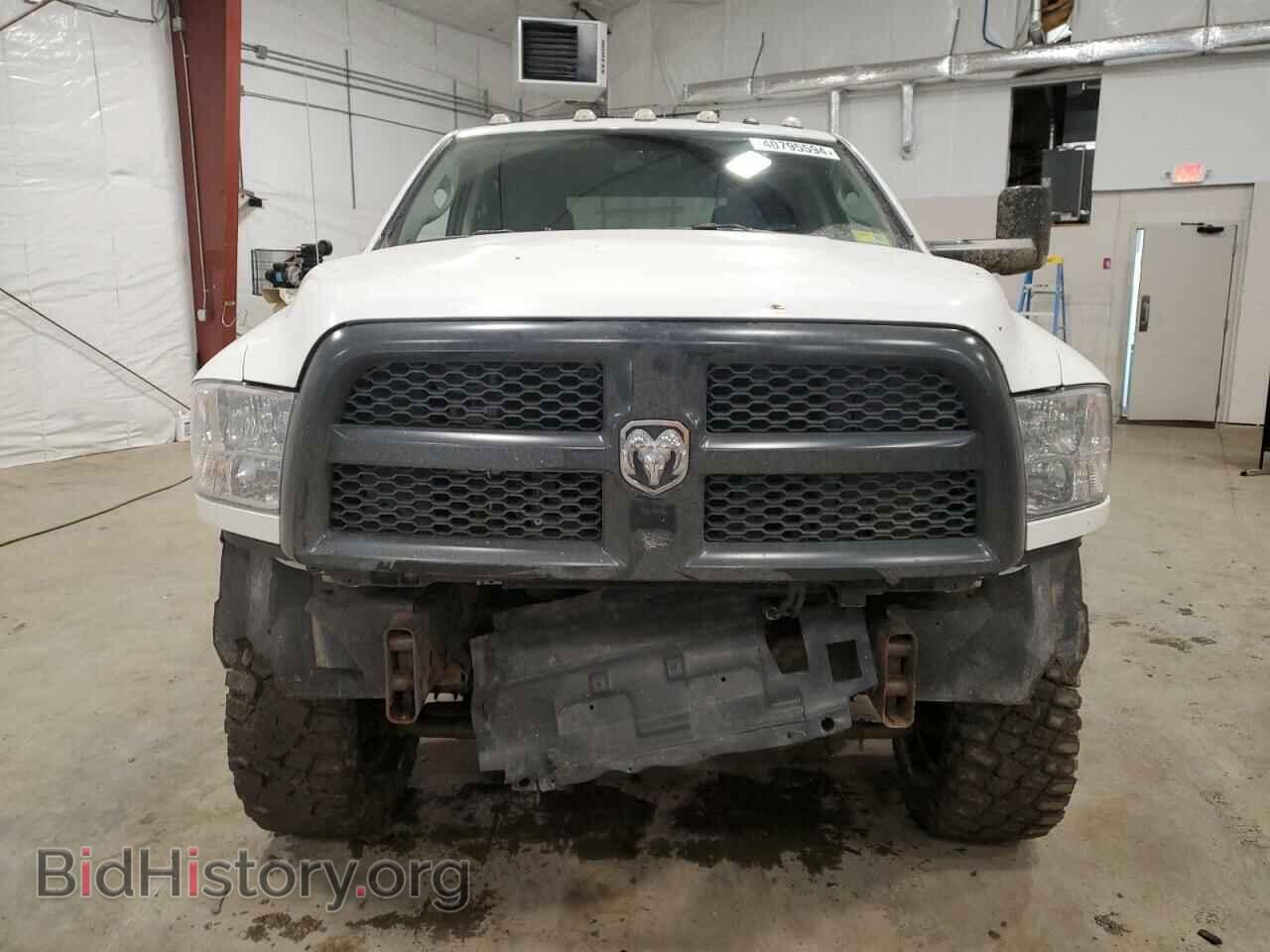 2017 RAM All Models - VIN: 3C6UR5CJ1HG591026 - Photo 5