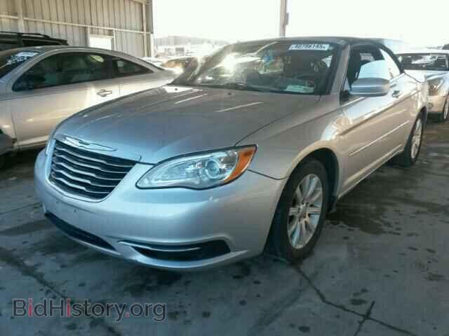 2011 CHRYSLER 200 - VIN: 1C3BC2EB2BN592257 - Фото 2
