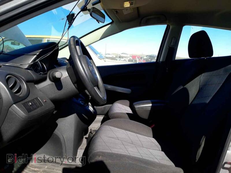 2011 Mazda 2 (VIN JM1DE1HZ4B0129065) — фото 7 из 12