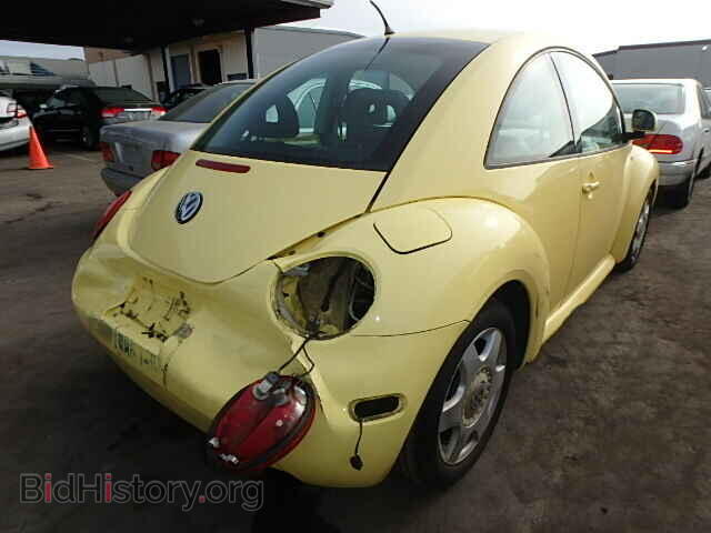 2000 VOLKSWAGEN BEETLE - VIN: 3VWCC21C3YM401993 - Фото 4