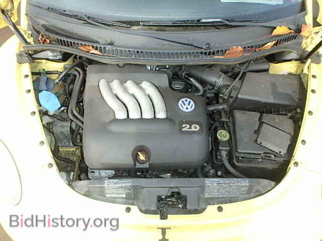 2000 VOLKSWAGEN BEETLE - VIN: 3VWCC21C3YM401993 - Фото 7