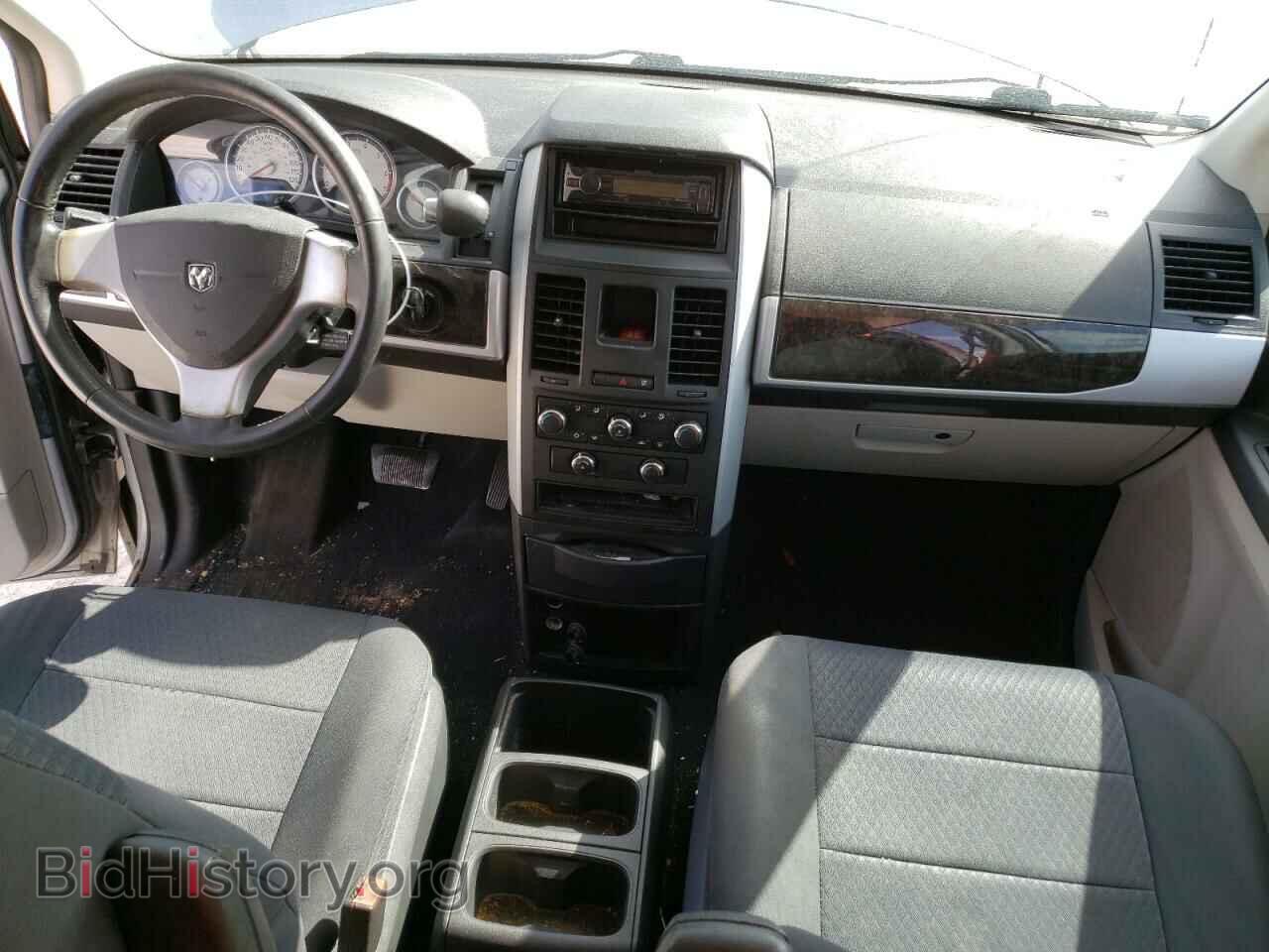 2010 DODGE CARAVAN - VIN: 2D4RN5D14AR200365 - Фото 8