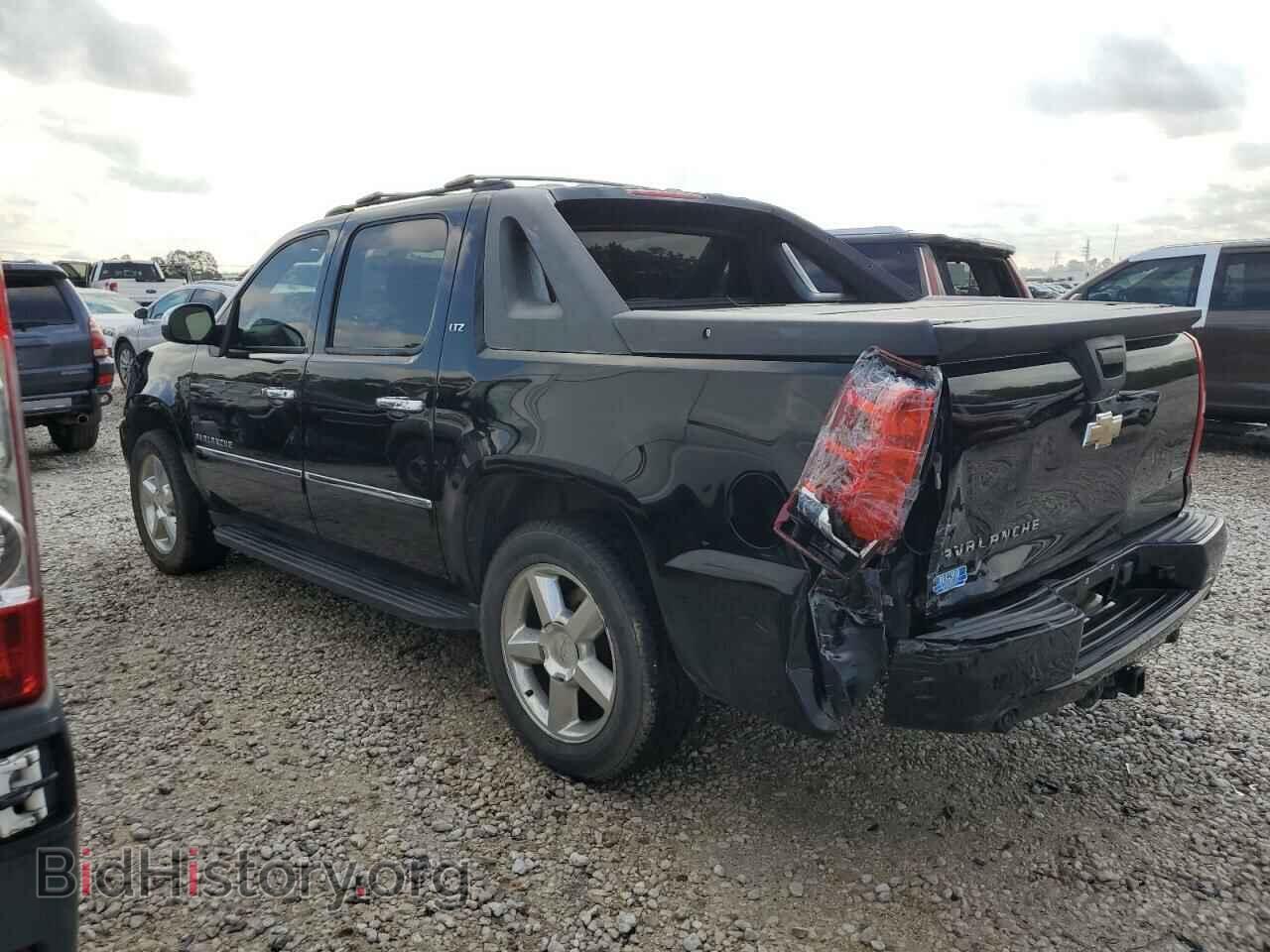 2011 CHEVROLET AVALANCHE - VIN: 3GNMCGE09BG154268 - Фото 2