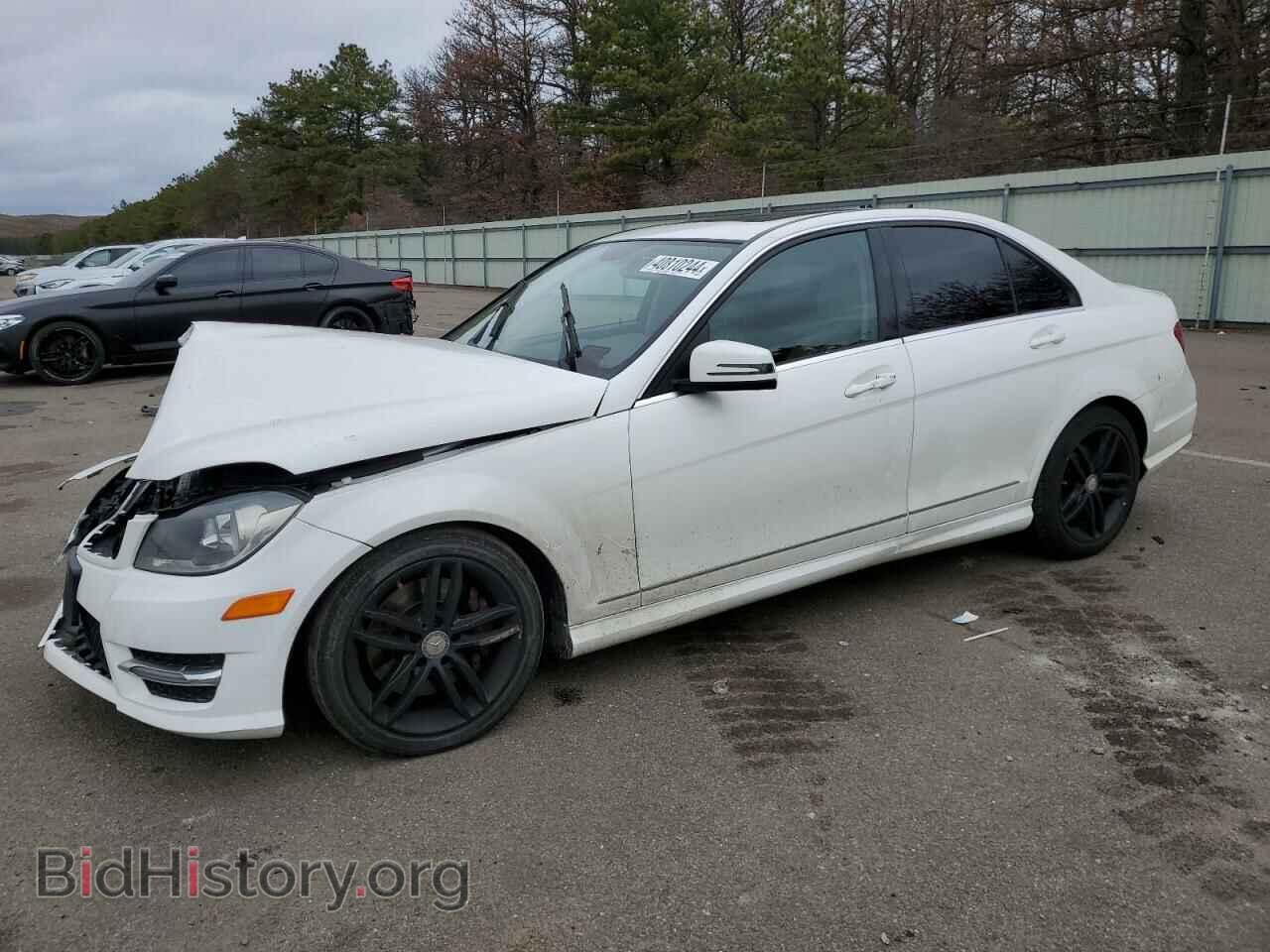Photo WDDGF8AB2DR296948 - MERCEDES-BENZ C-CLASS 2013