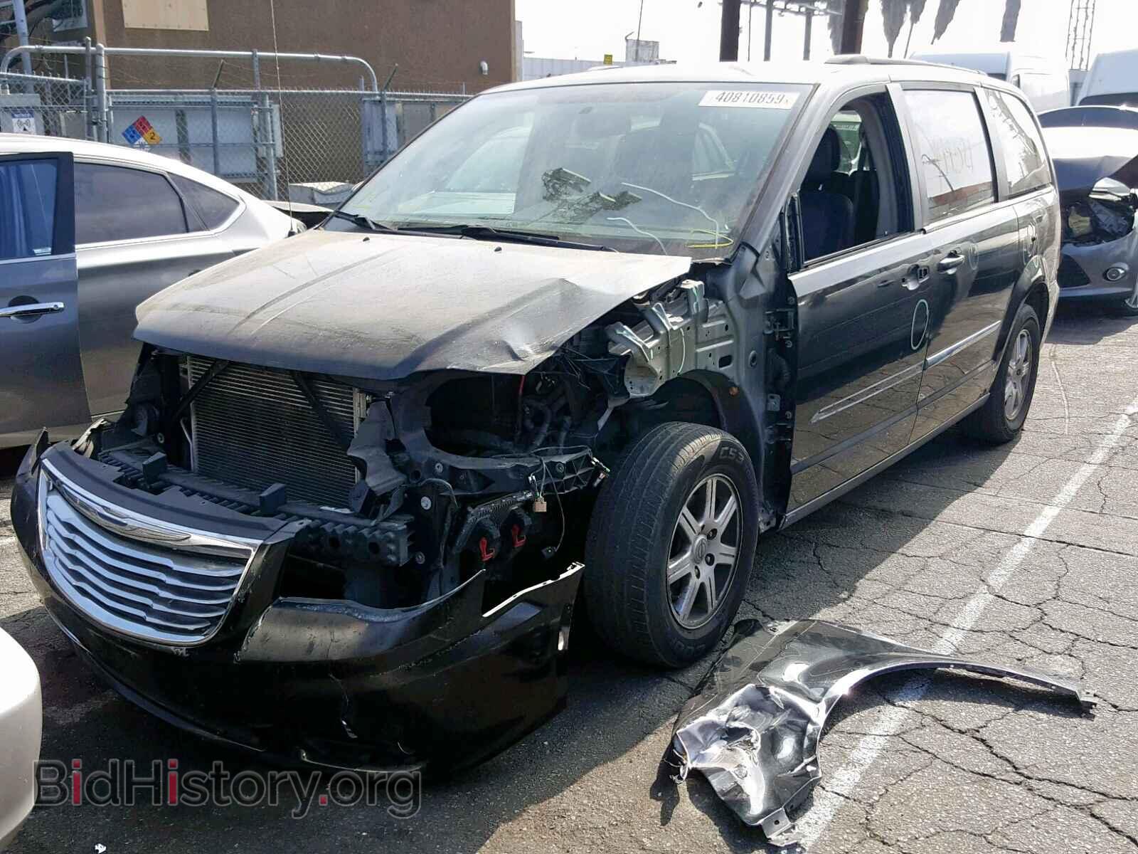 2012 CHRYSLER TOWN & COU - VIN: 2C4RC1BG2CR410324 - Фото 2